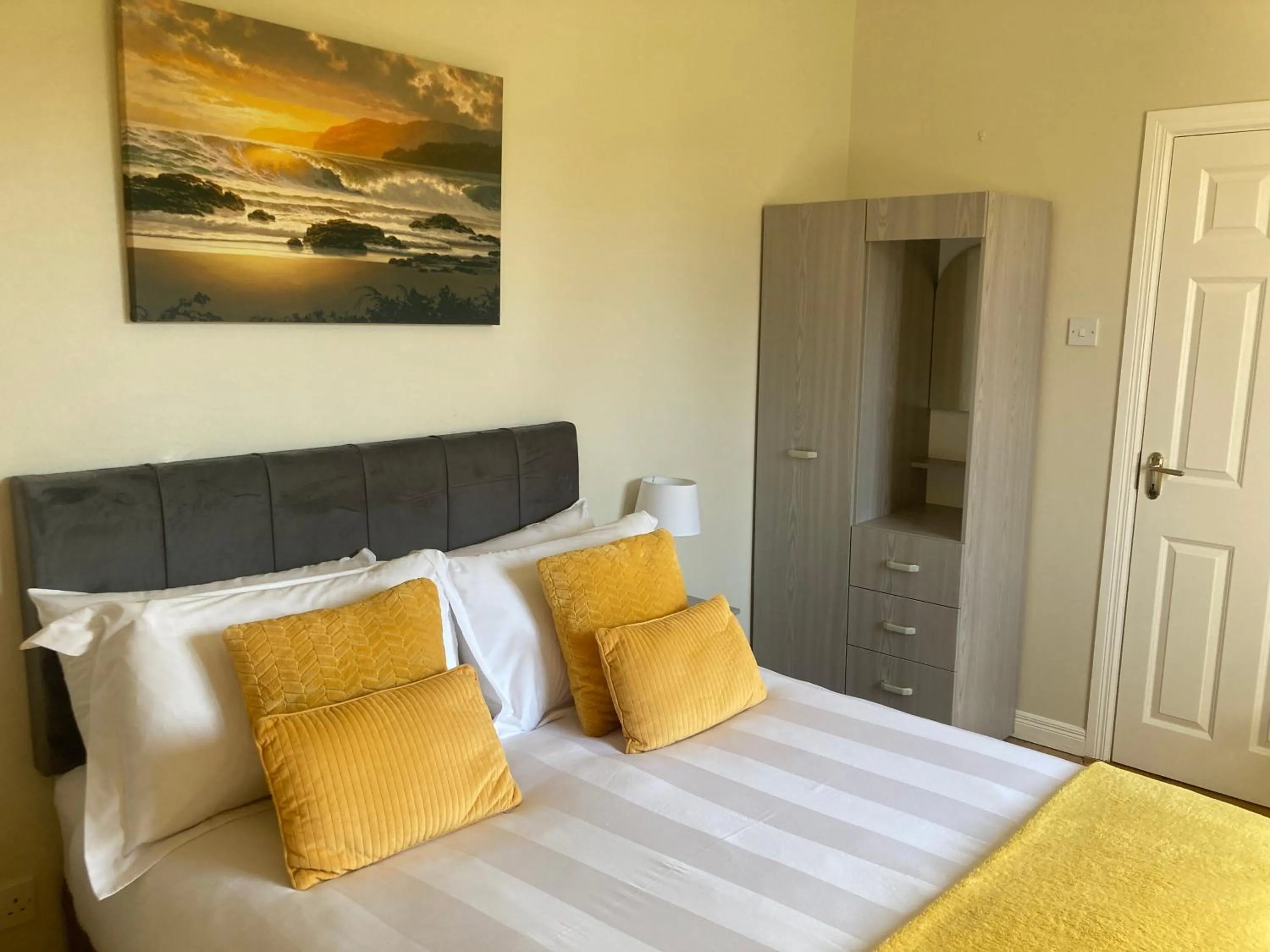 Bed in Steeple View B&B Guesthouse Donegal - Newly renovated in 2023