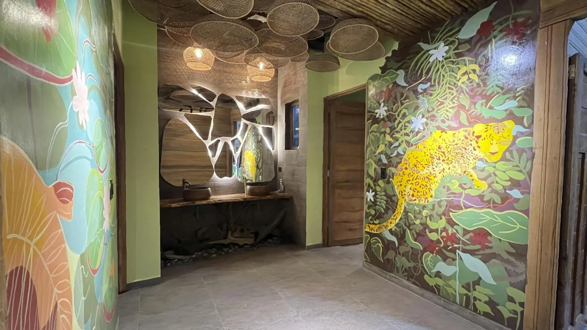 Area and facilities in Hotel Amazon by On Vacation