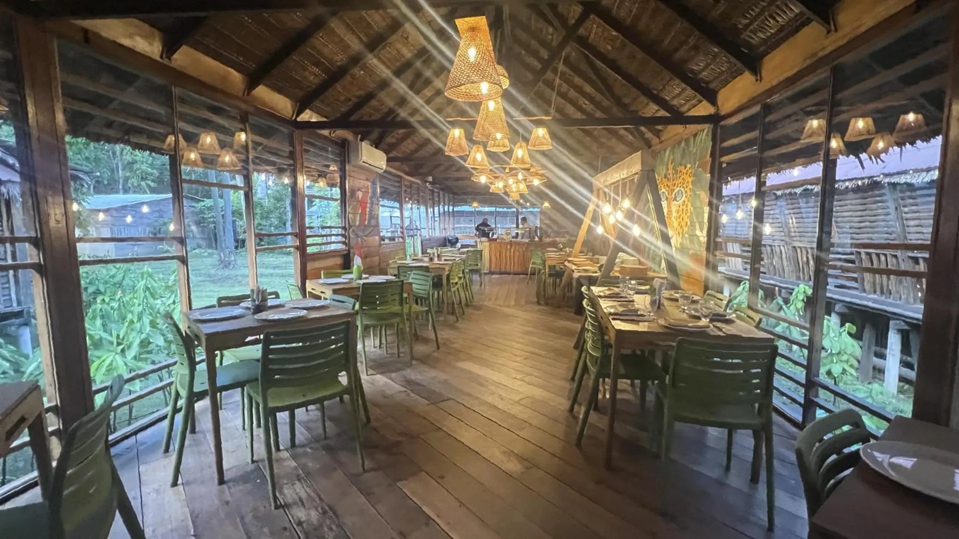 Restaurant/places to eat in Hotel Amazon by On Vacation