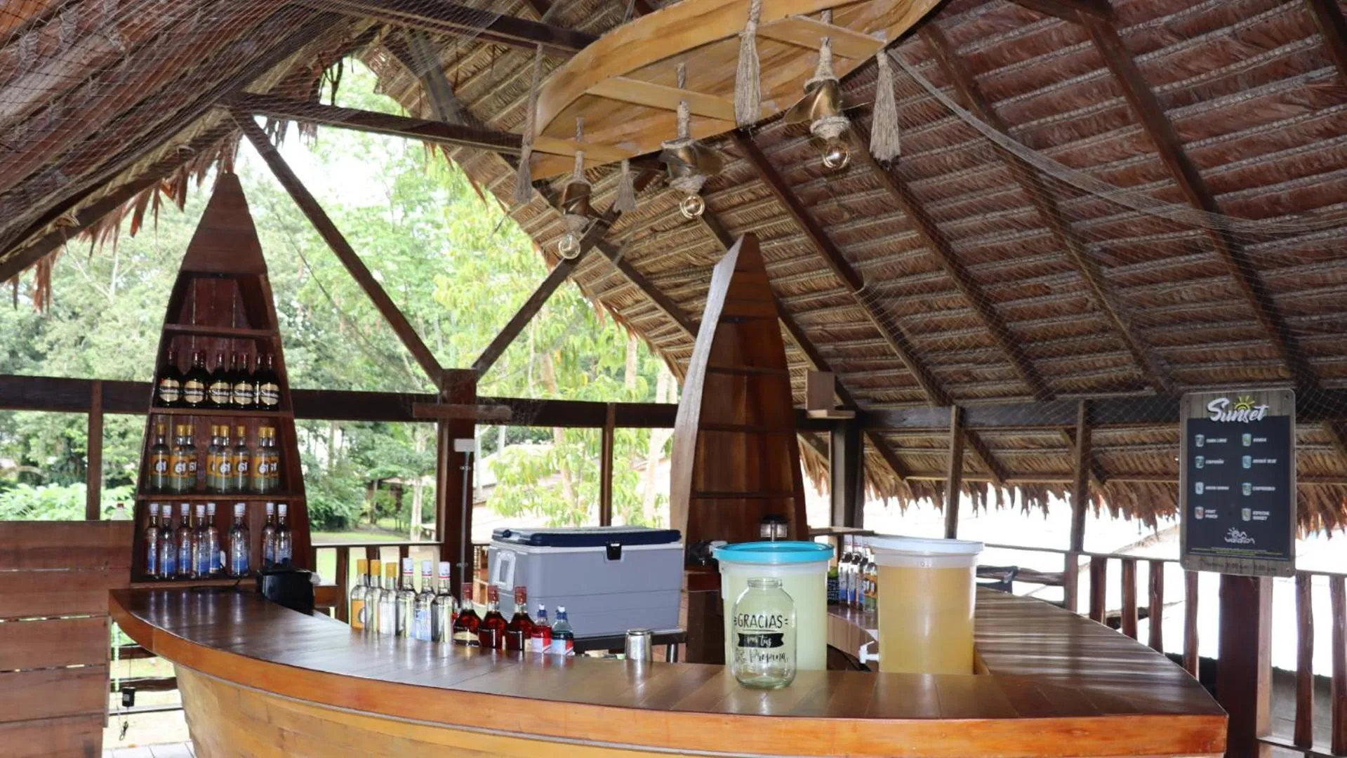 Lounge or bar in Hotel Amazon by On Vacation