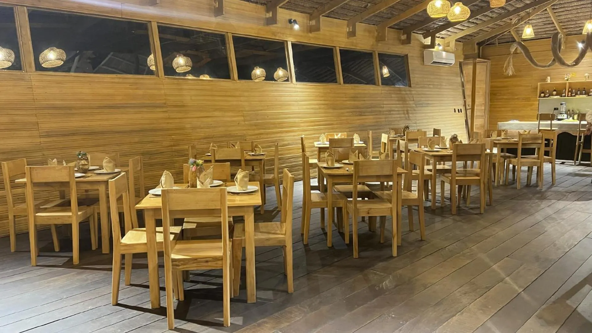 Restaurant/places to eat in Hotel Amazon by On Vacation