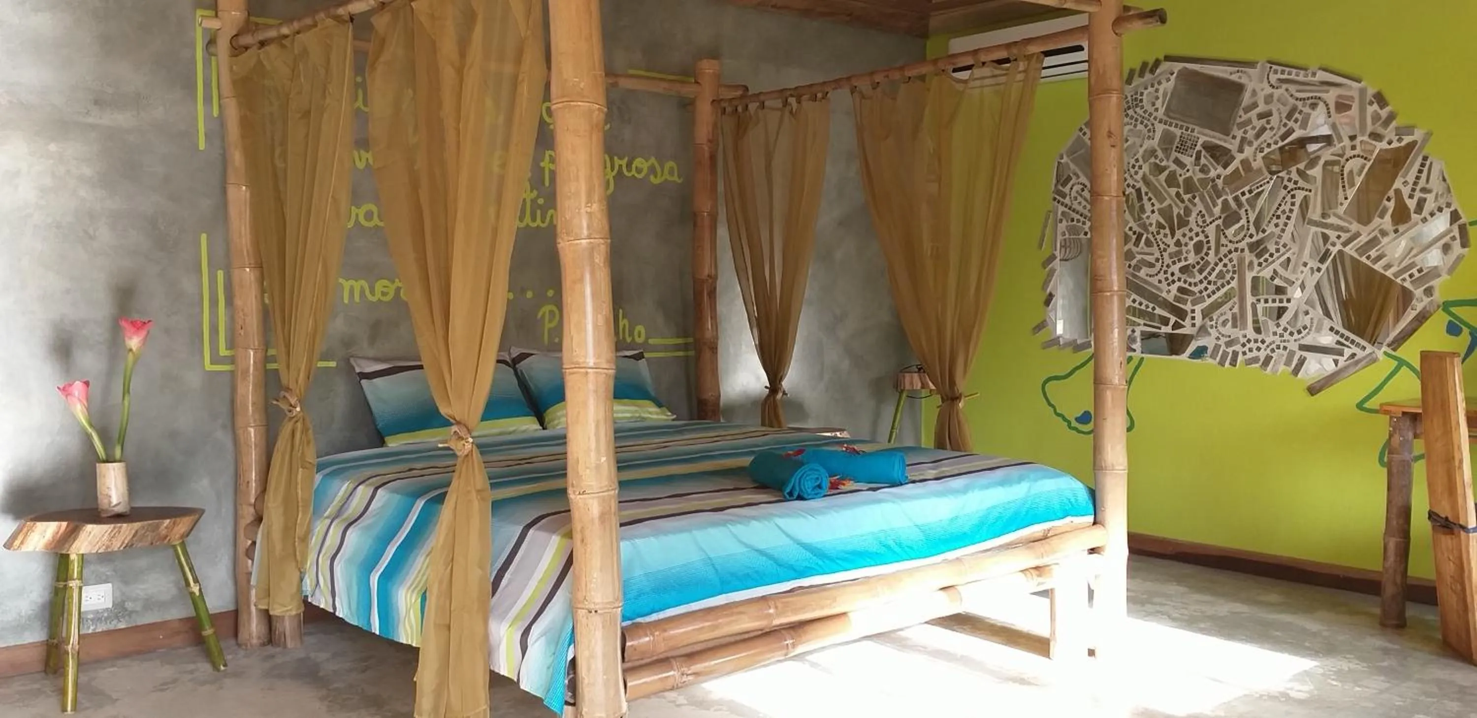 Photo of the whole room, Bed in Hotel Rio Celeste Finca L´ Etoile Celeste