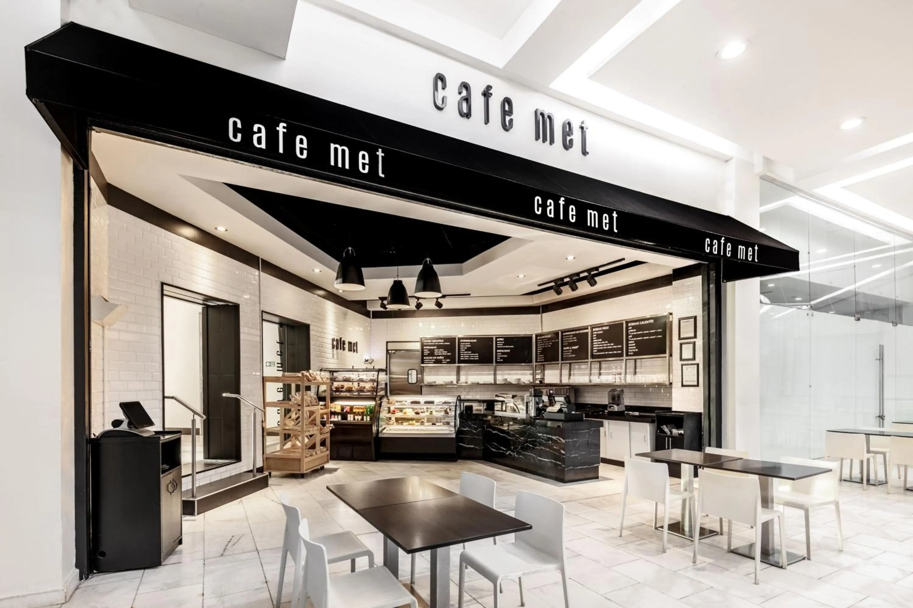 Restaurant/places to eat in Marriott Panama Hotel - Albrook