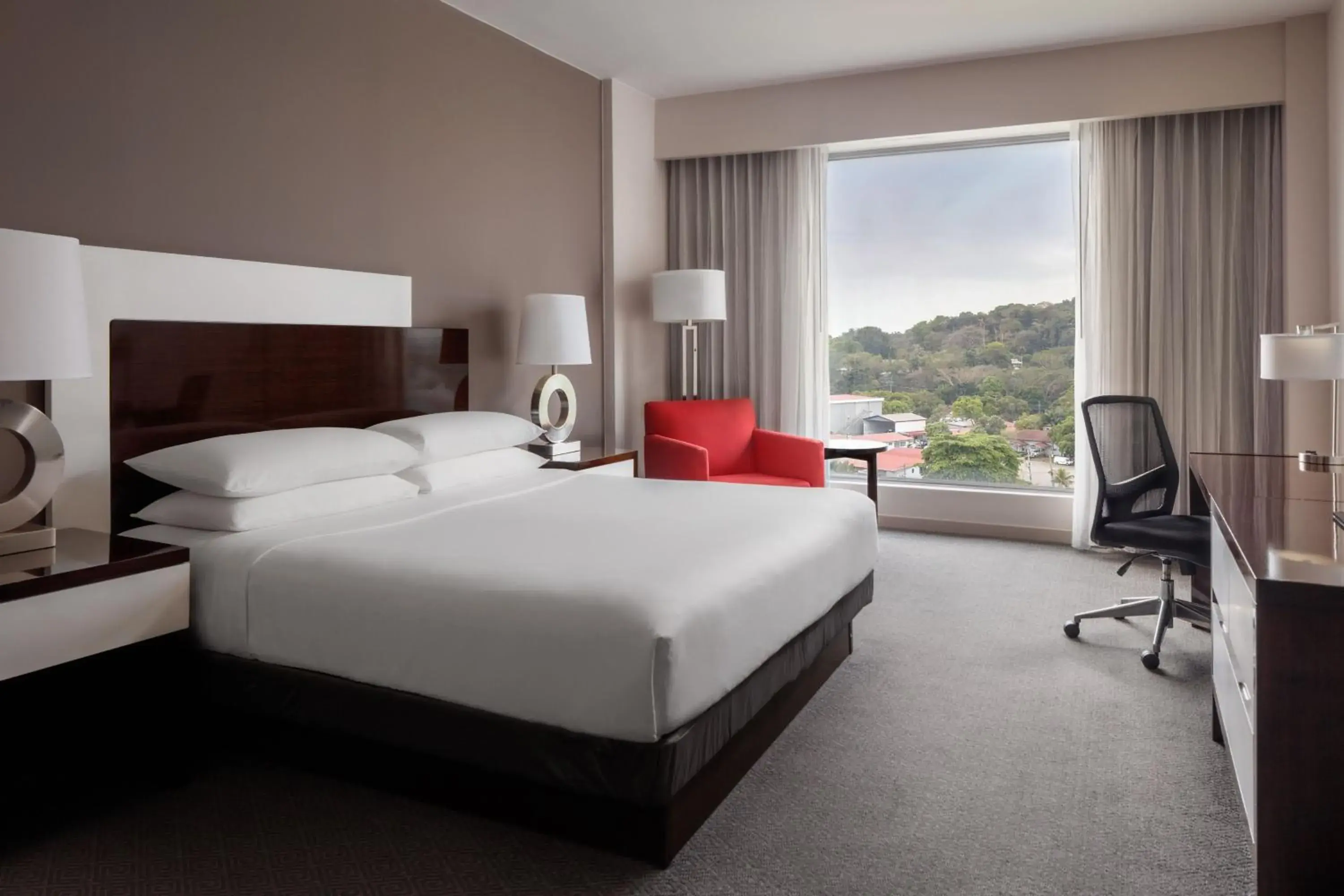 Deluxe King Room with City View in Marriott Panama Hotel - Albrook Deluxe King Room with City View in Marriott Panama Hotel - Albrook