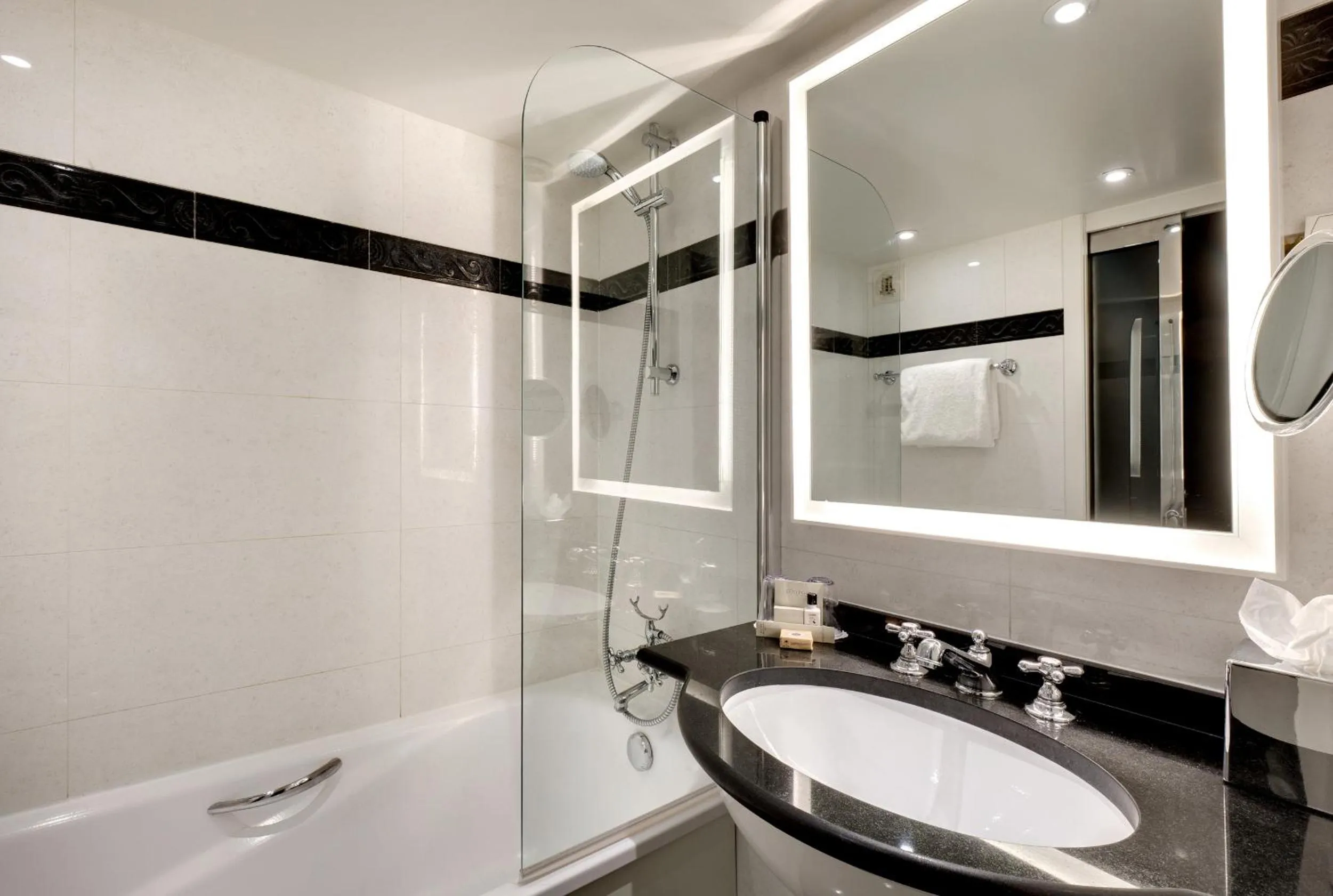 Bathroom in Le Senat