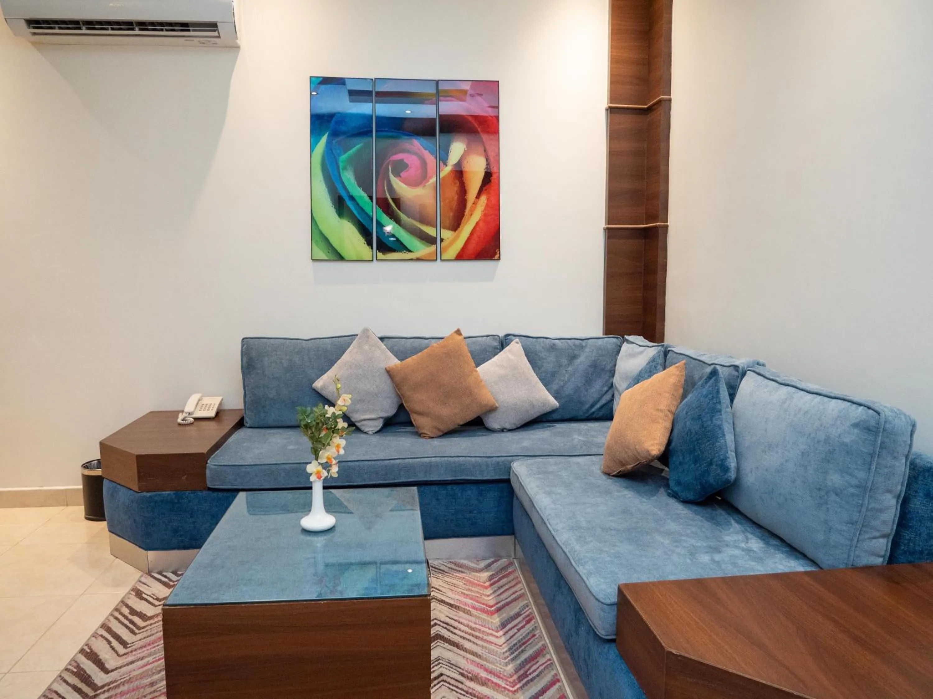 Living room in Innyar Hotel