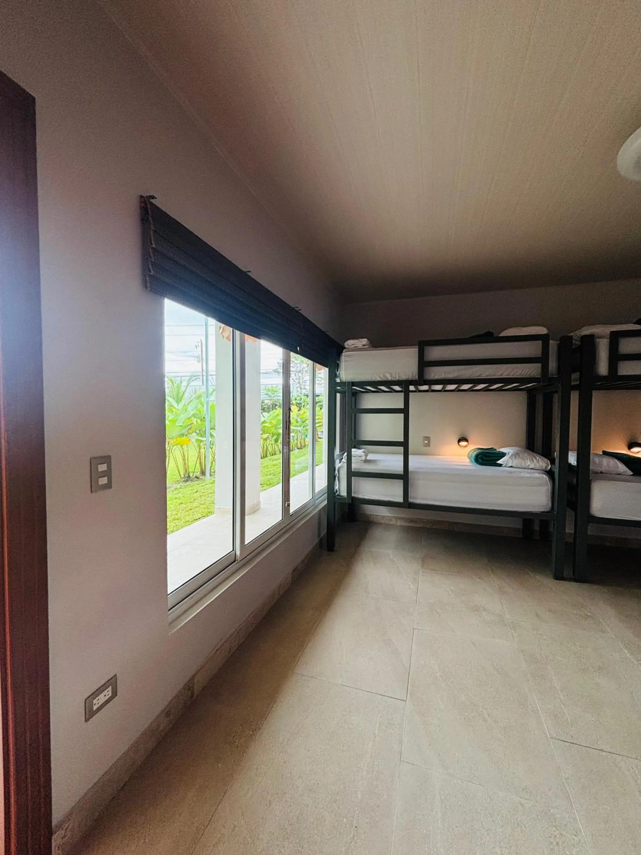 bunk bed, Bed in Arenal Backpackers Resort