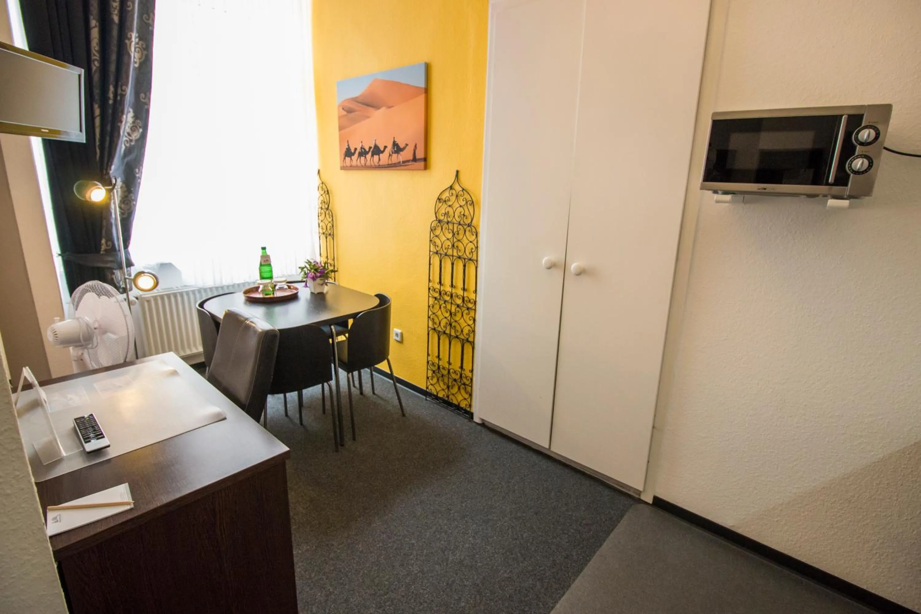 Bed in Aparthotel am Münzplatz