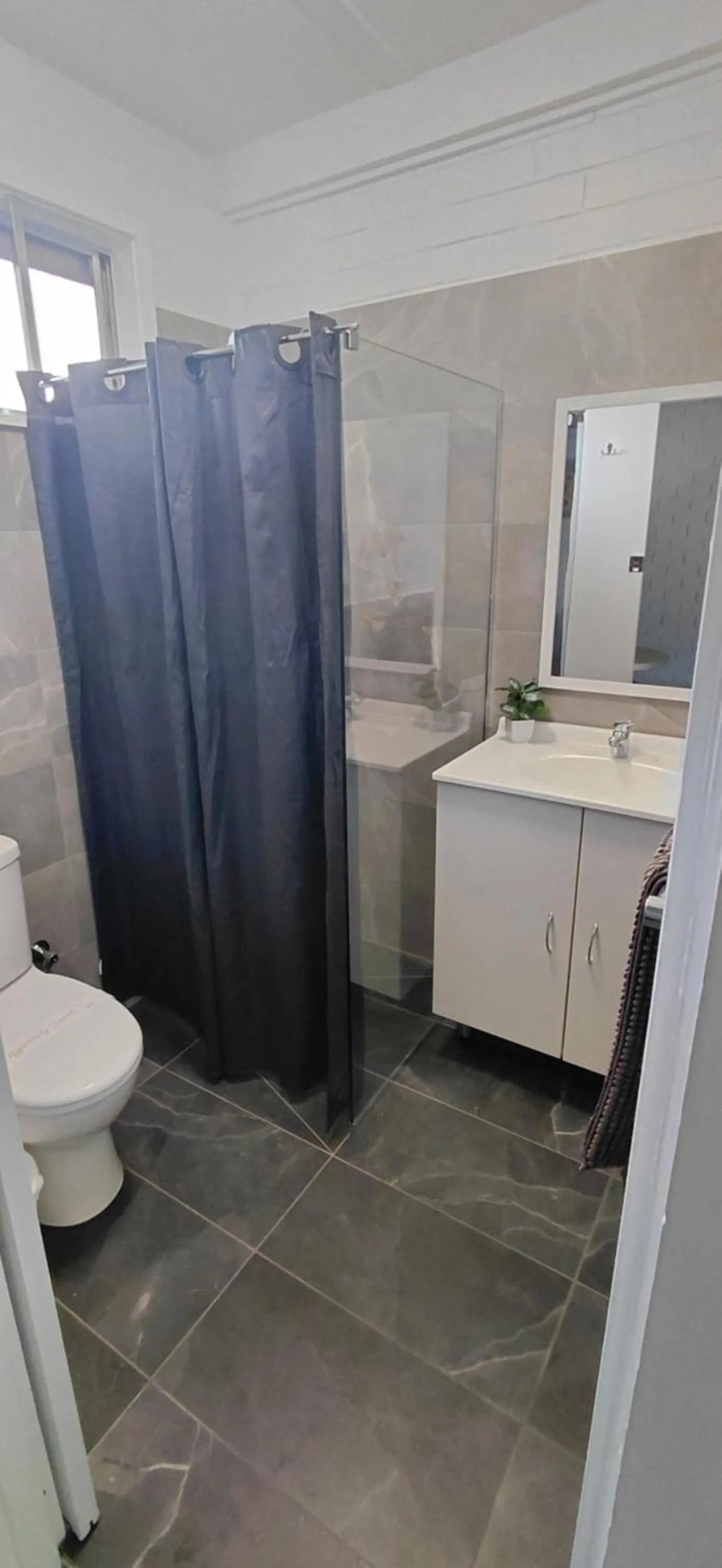 Bathroom in Kaputar Motel