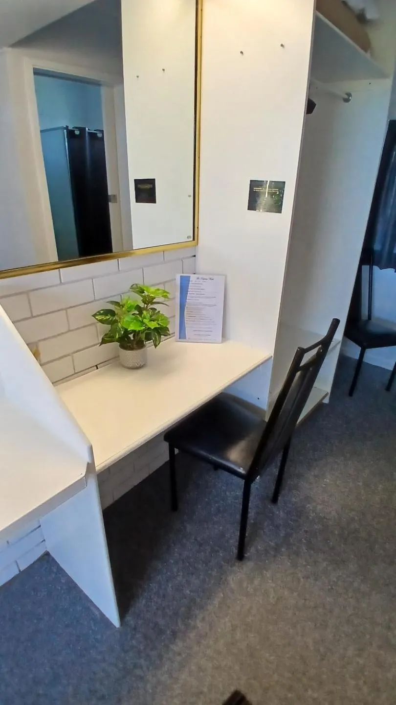 Bedroom in Kaputar Motel