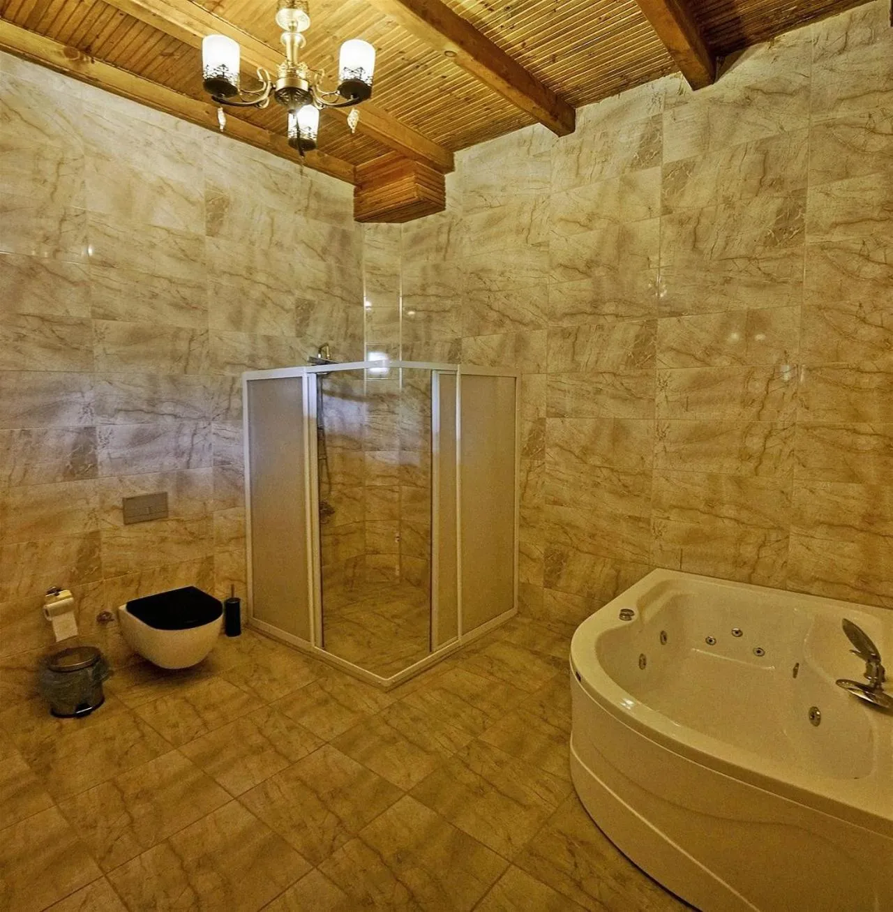 Shower in Begam Butik Otel