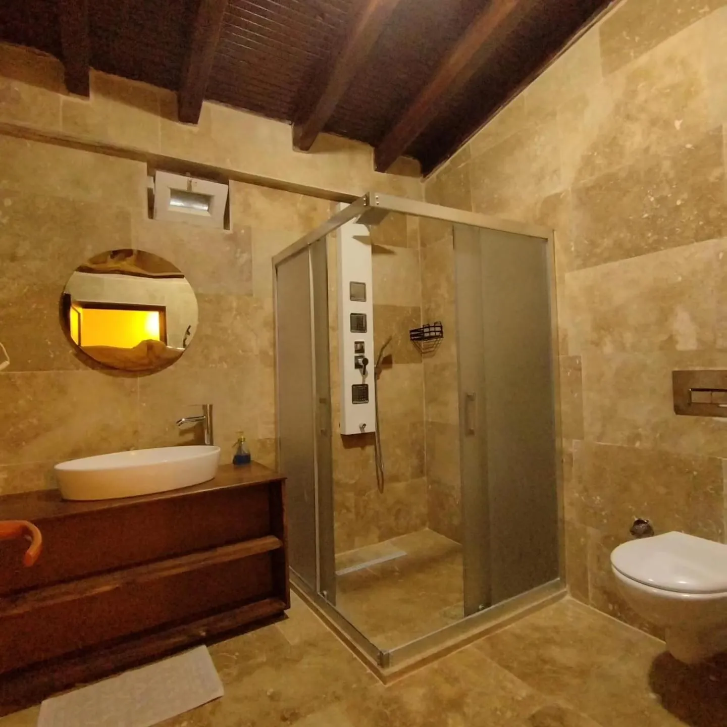 Shower in Begam Butik Otel