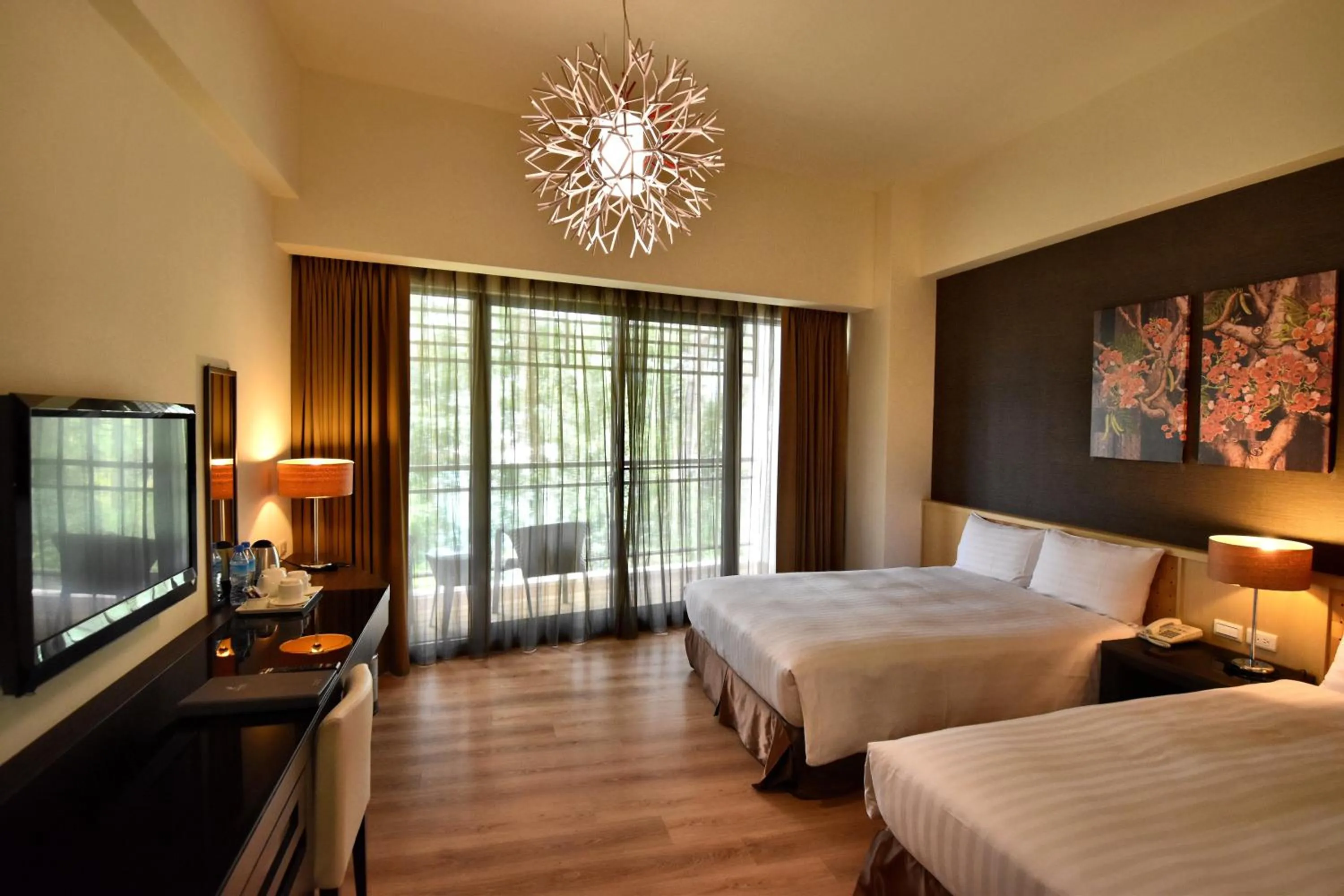 Photo of the whole room, Bed in LeaLea Garden Hotels - Moon Lake