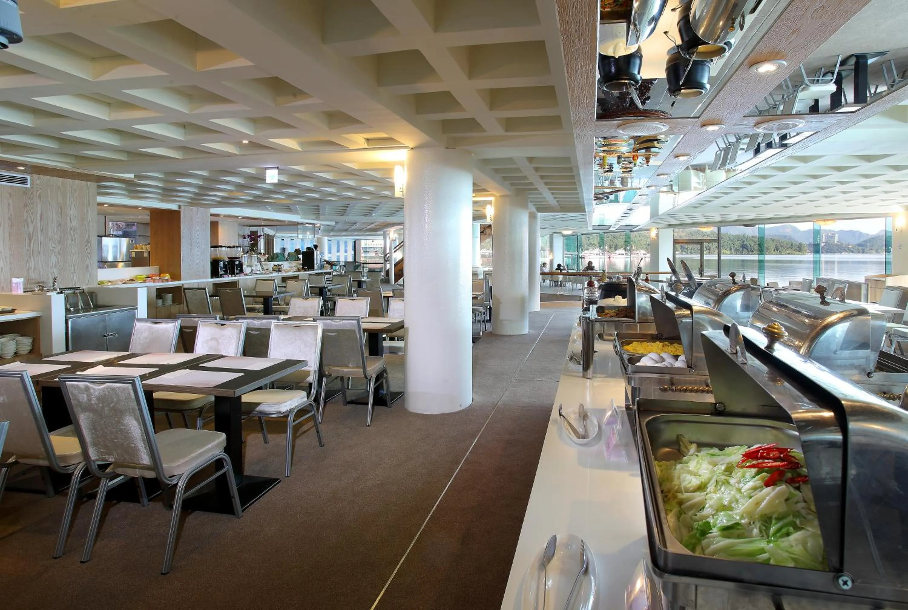 Restaurant/places to eat in LeaLea Garden Hotels - Moon Lake