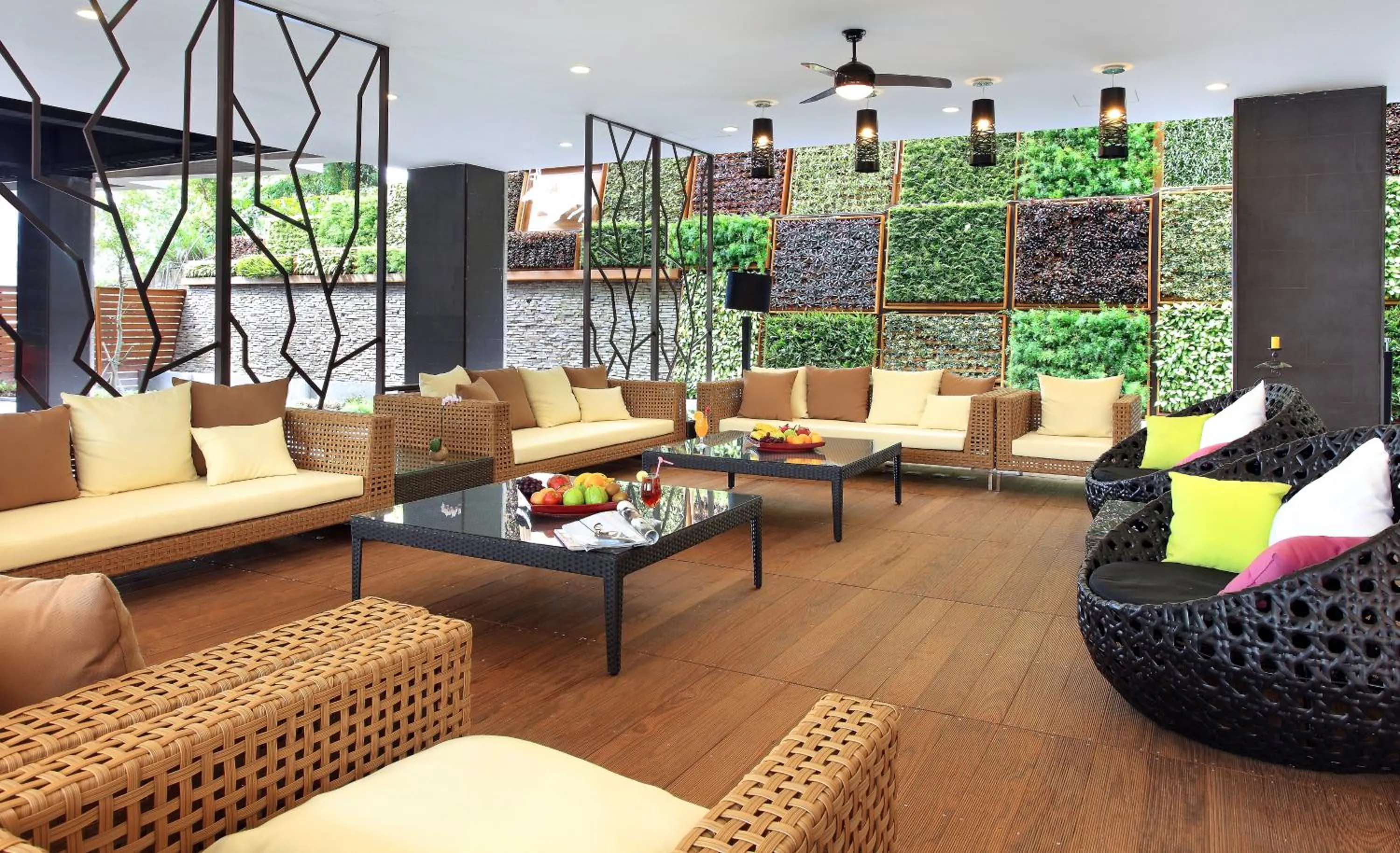 Lounge or bar in LeaLea Garden Hotels - Moon Lake