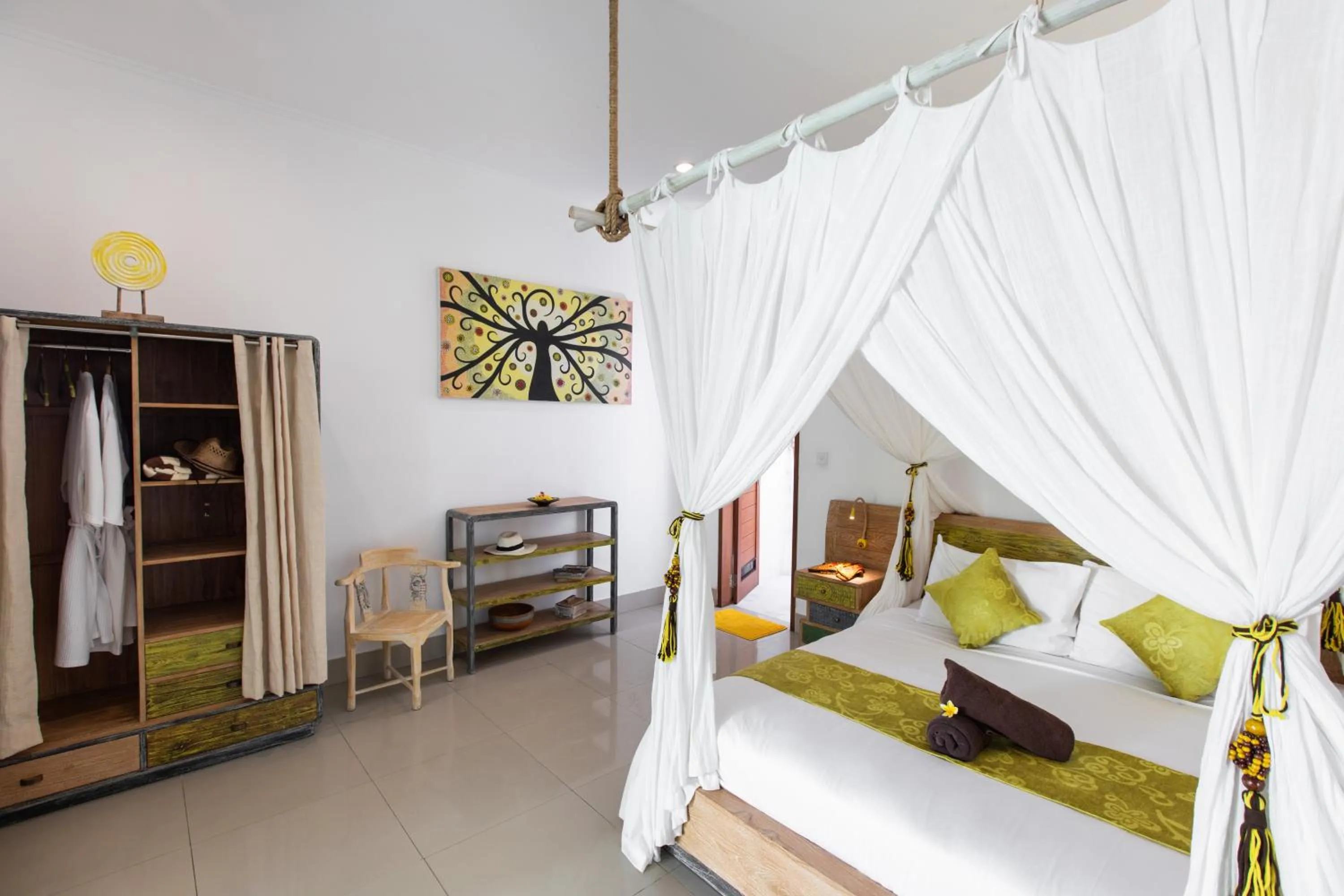 Bed in MasBro ART Villas