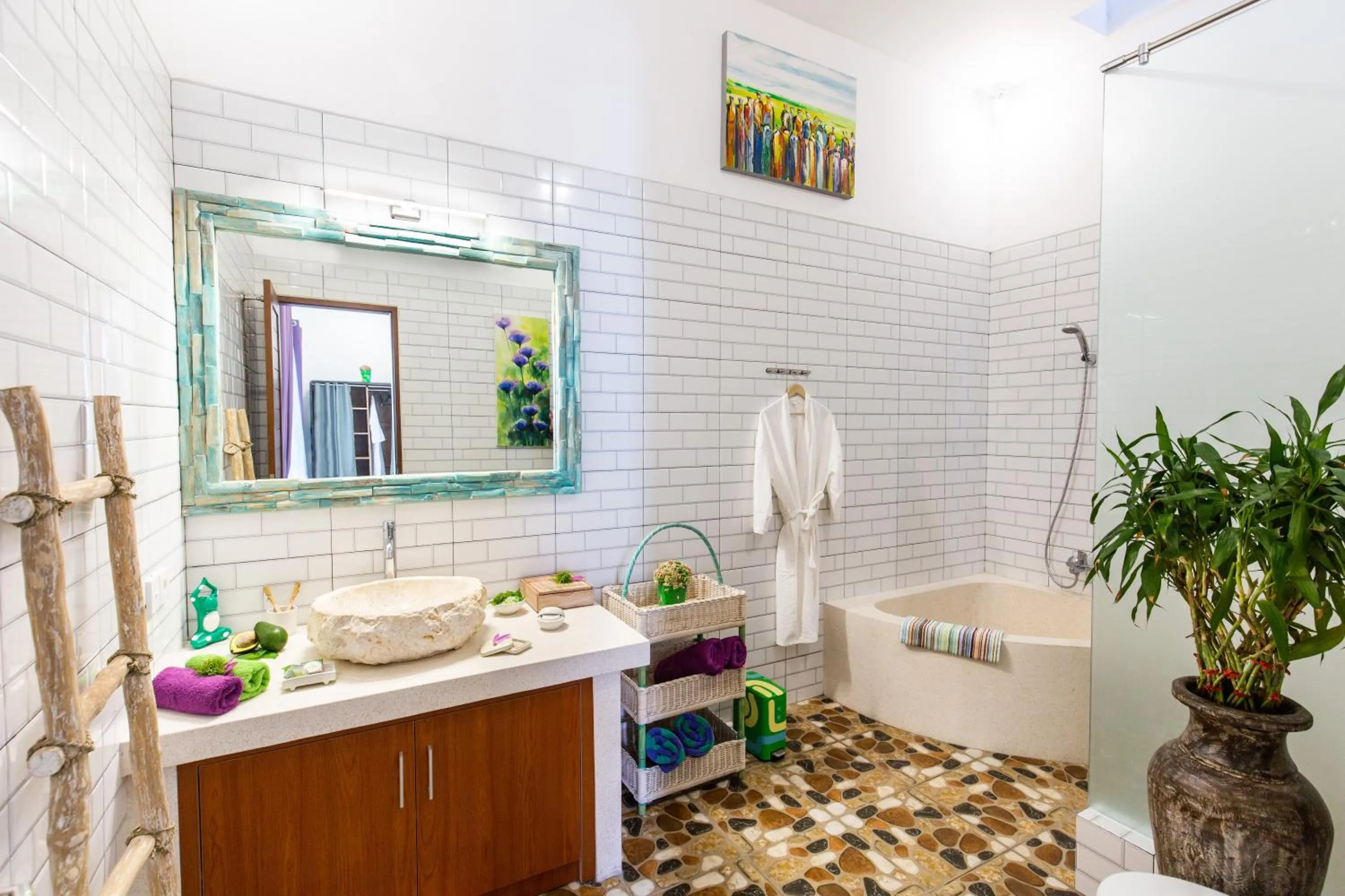 Shower in MasBro ART Villas