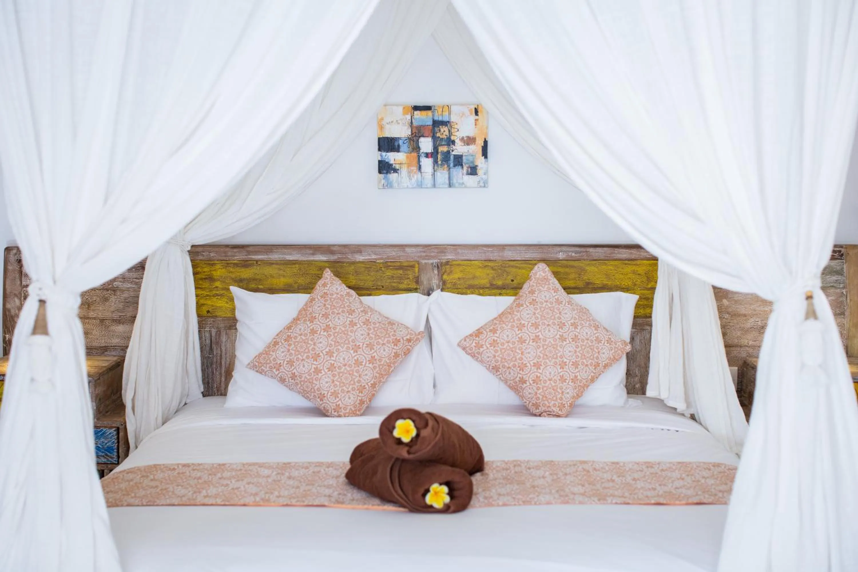 Bed in MasBro ART Villas