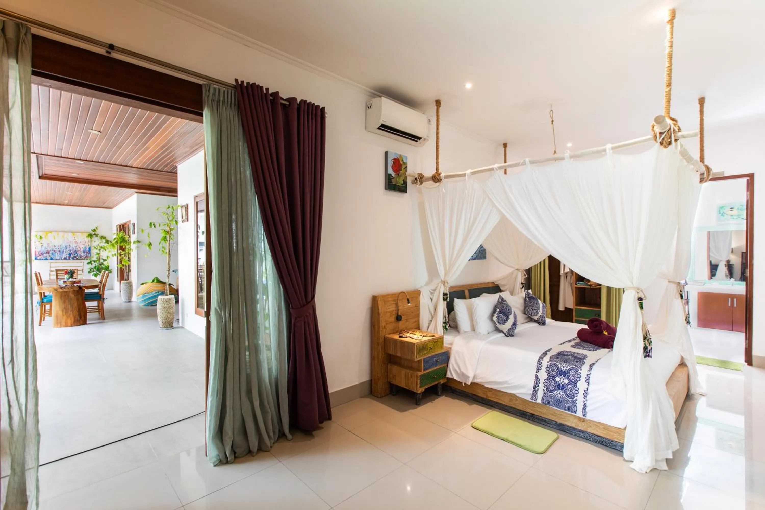 Bed in MasBro ART Villas