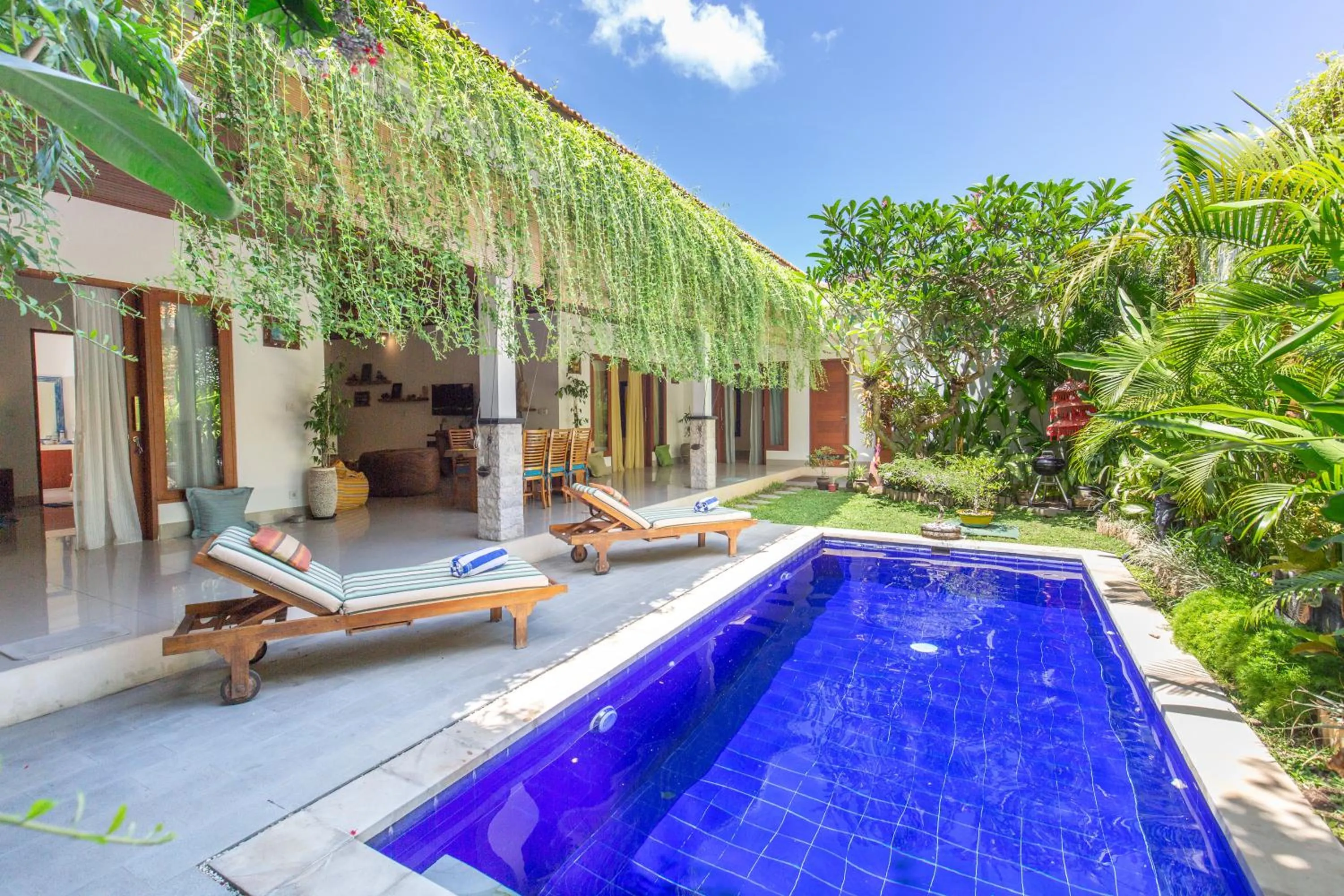 Patio in MasBro ART Villas