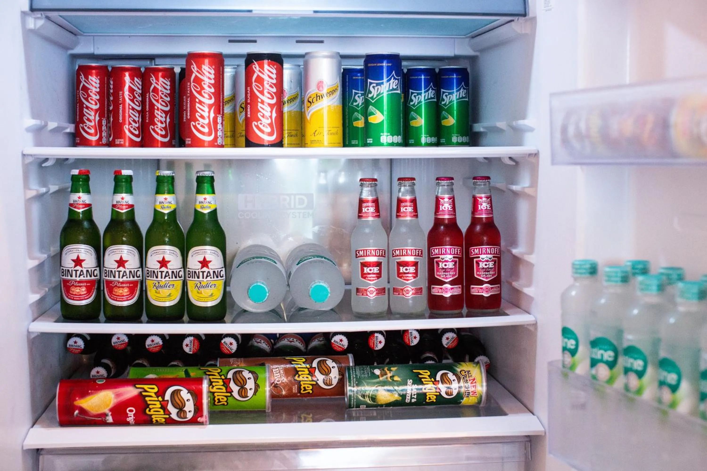 Food and drinks in MasBro ART Villas