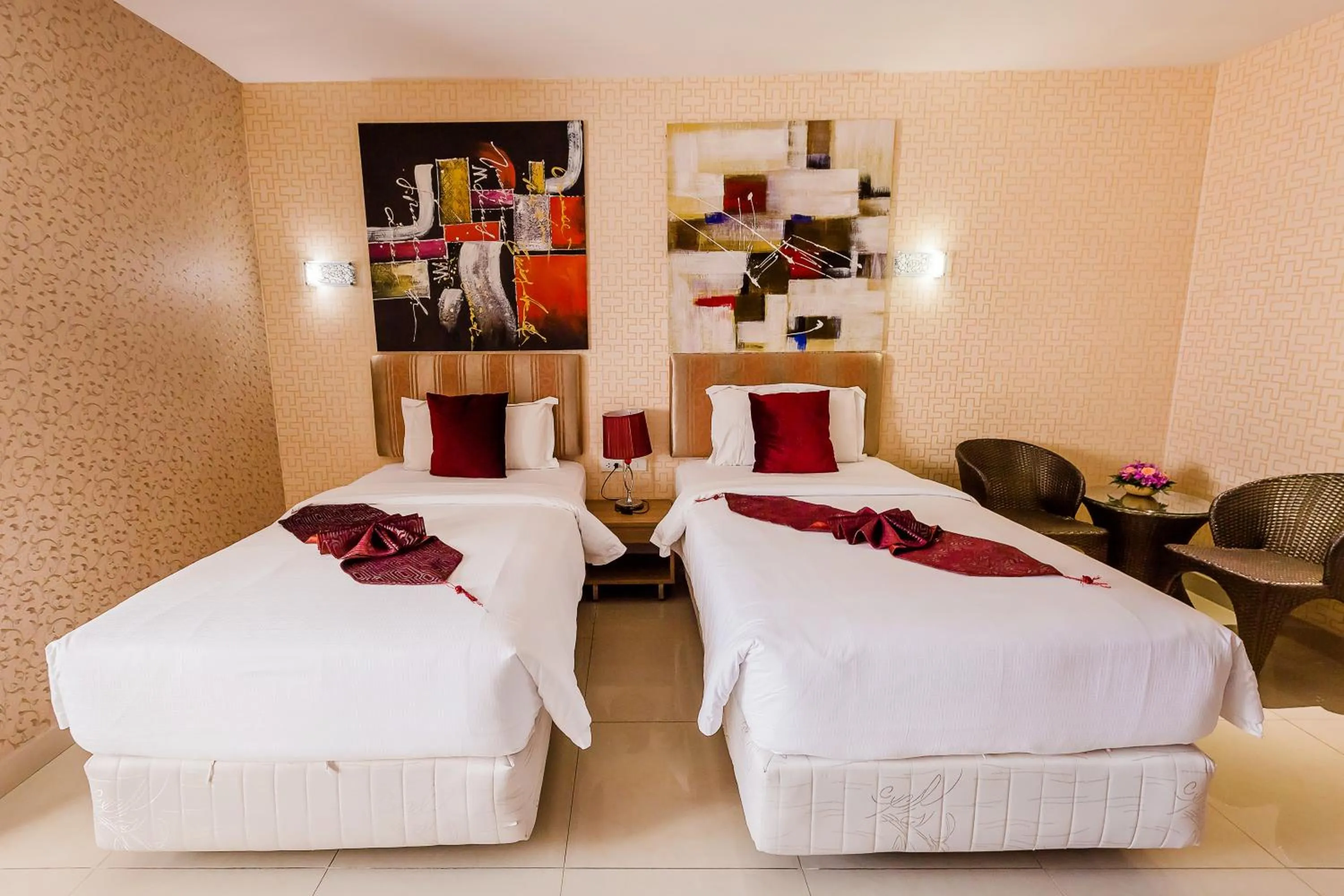 Photo of the whole room, Bed in Roseate Chiang Mai