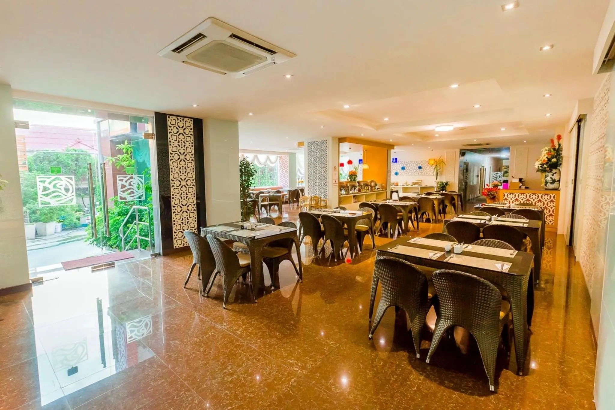 Restaurant/places to eat in Roseate Chiang Mai