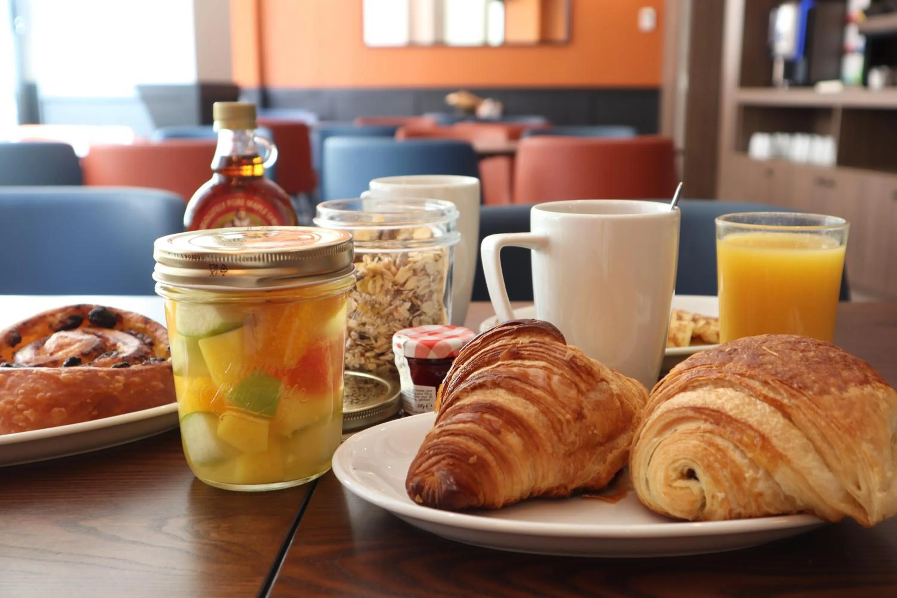 Buffet breakfast in Timhotel Le Louvre