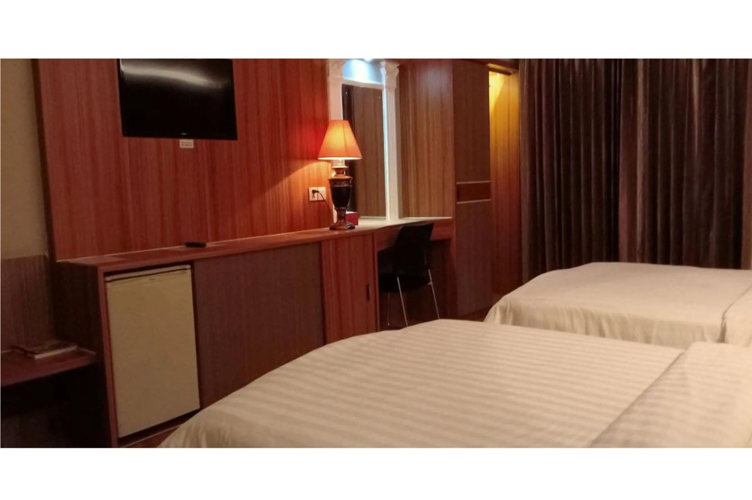 Bedroom in You Eng Hotel