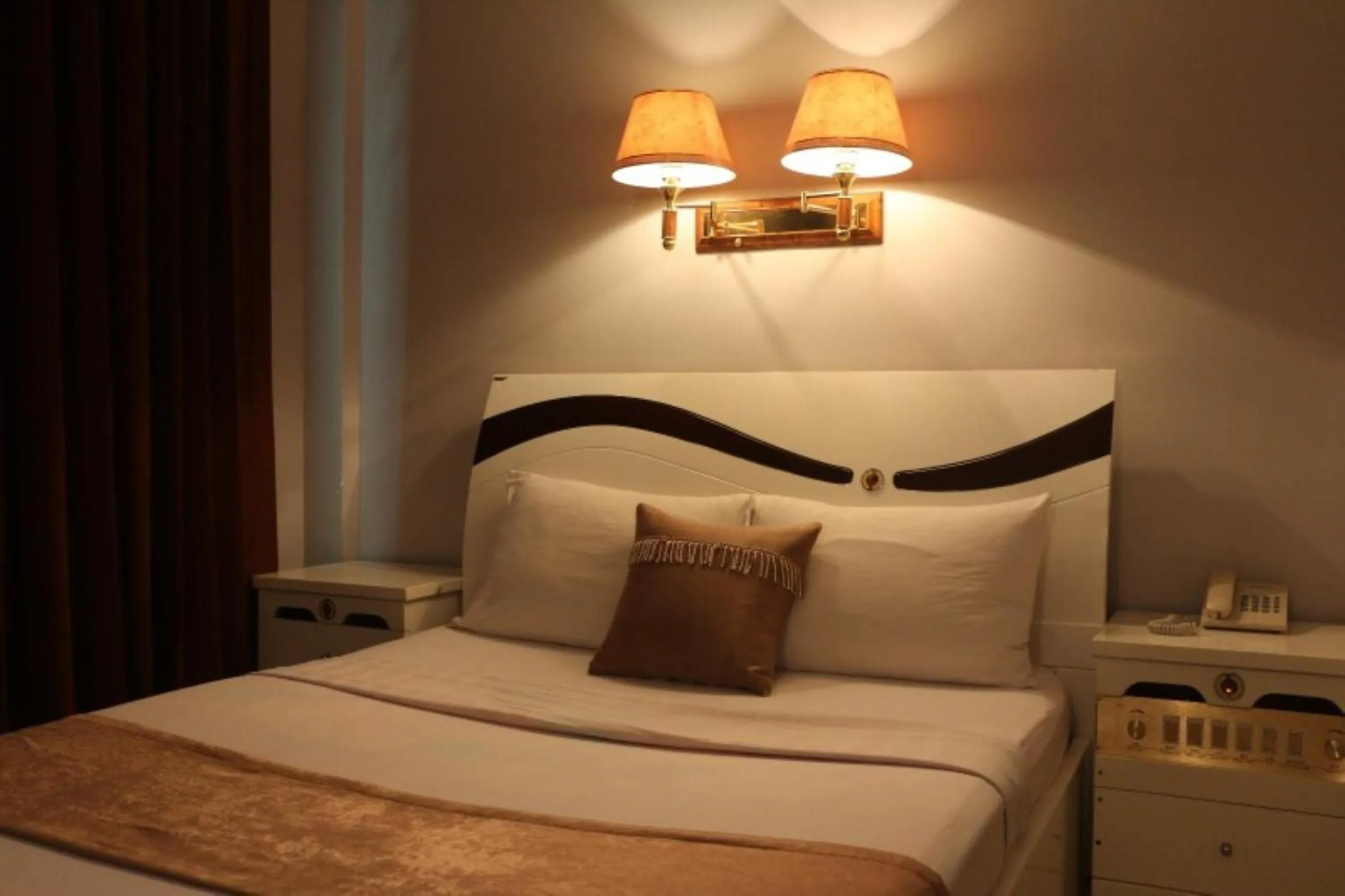 Bedroom in You Eng Hotel