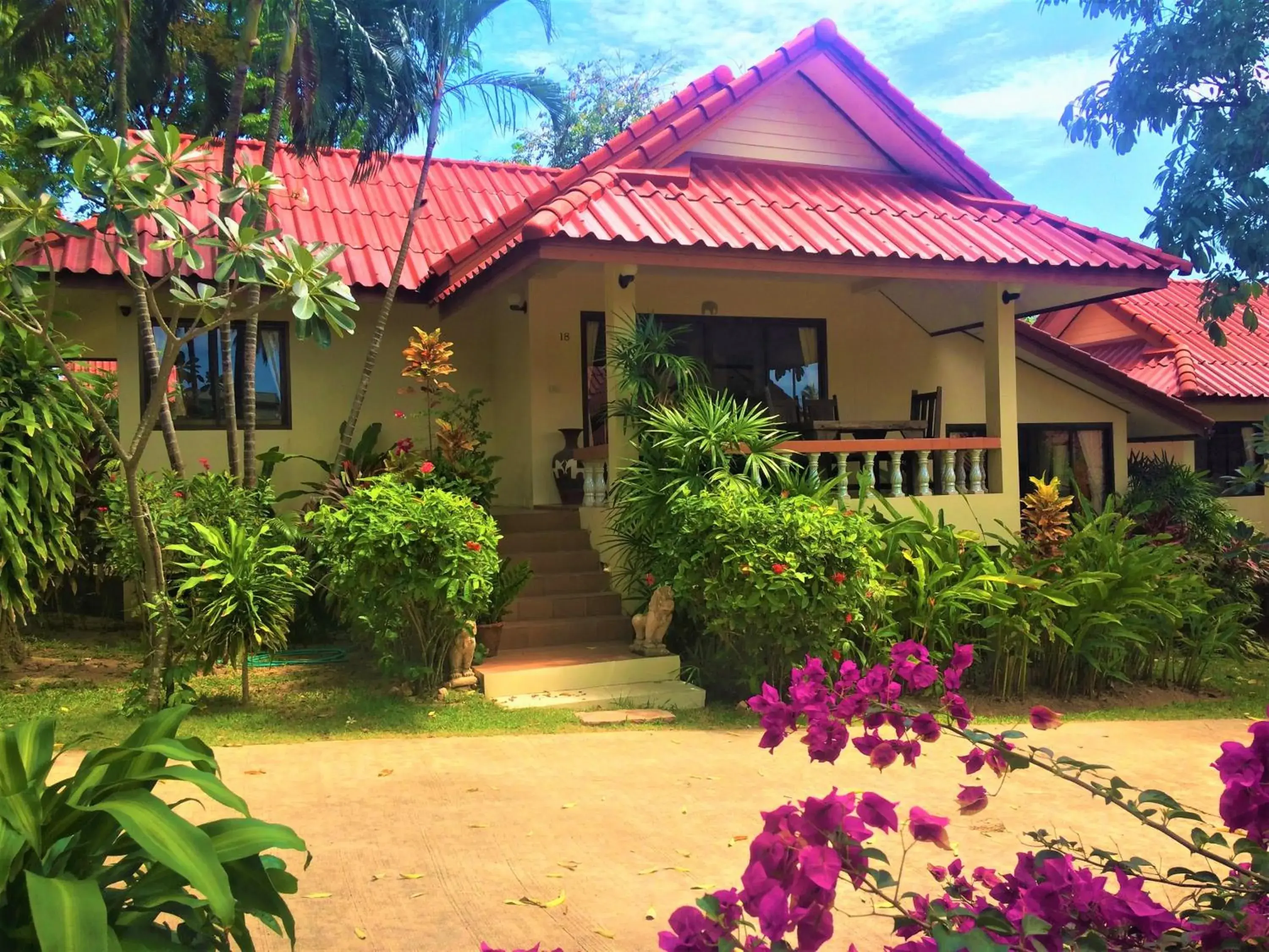 Two-Bedroom Villa in Chor Chang Villa Resort Two-Bedroom Villa in Chor Chang Villa Resort