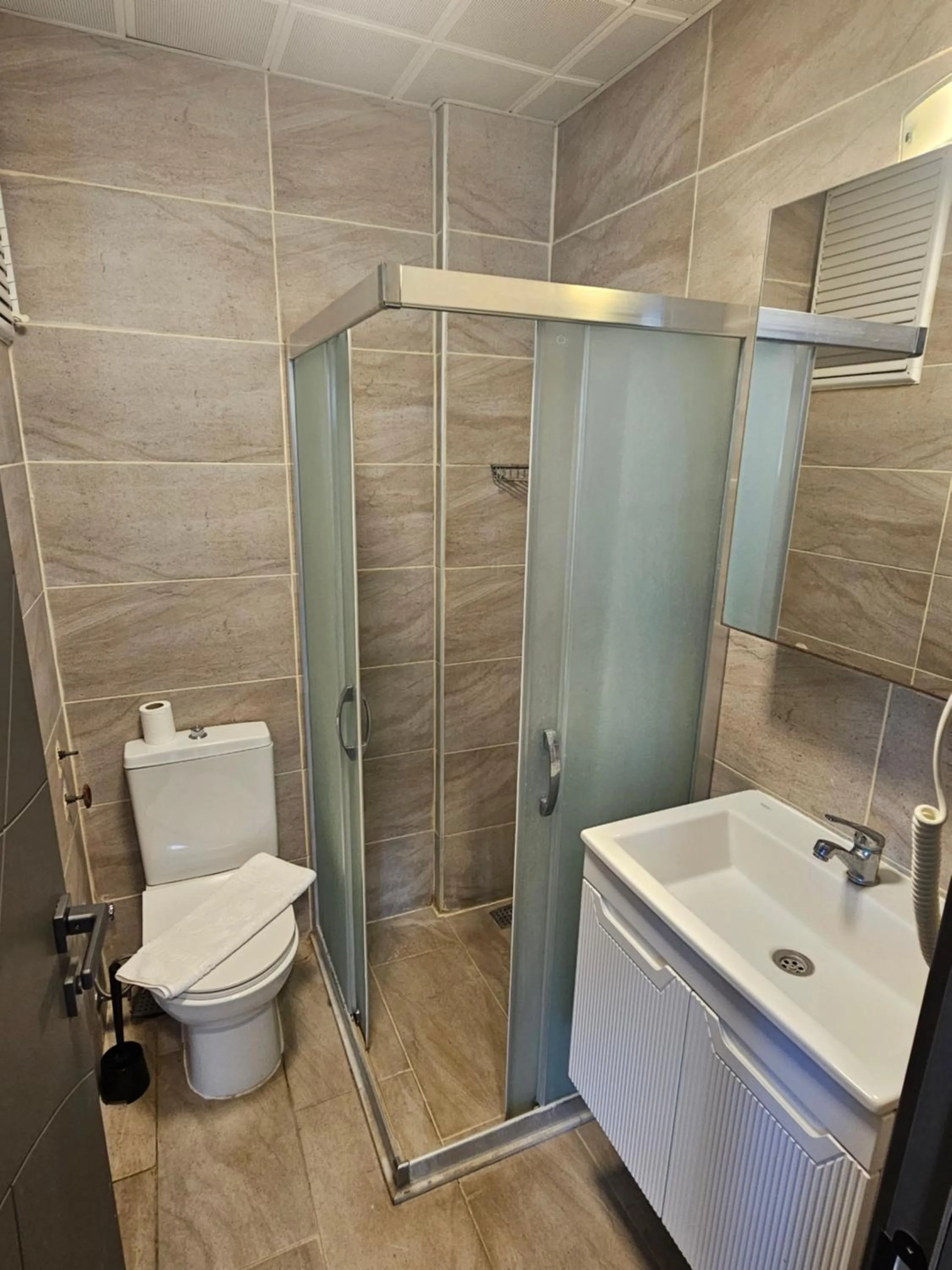 Shower in Cicek Apart Hotel