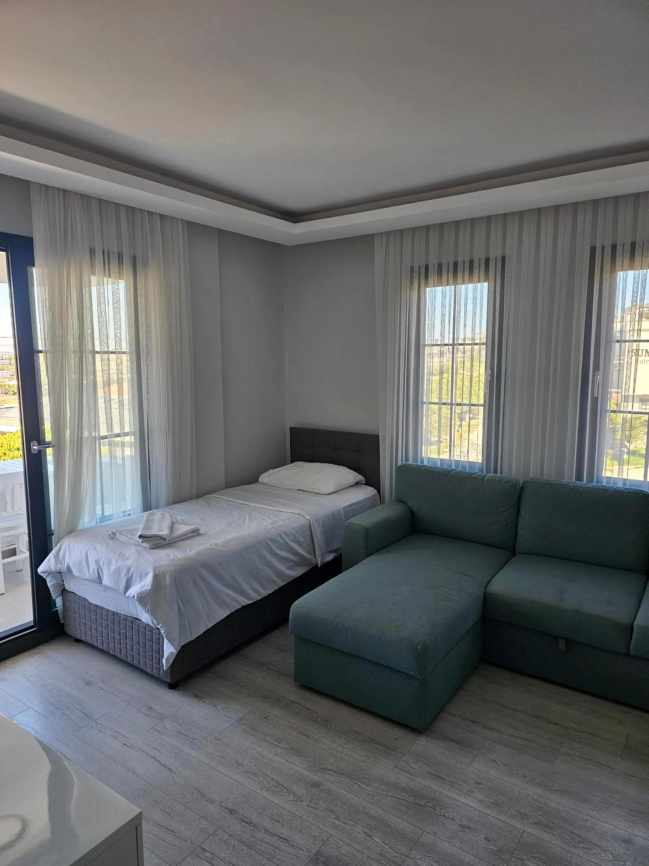 Bed in Cicek Apart Hotel