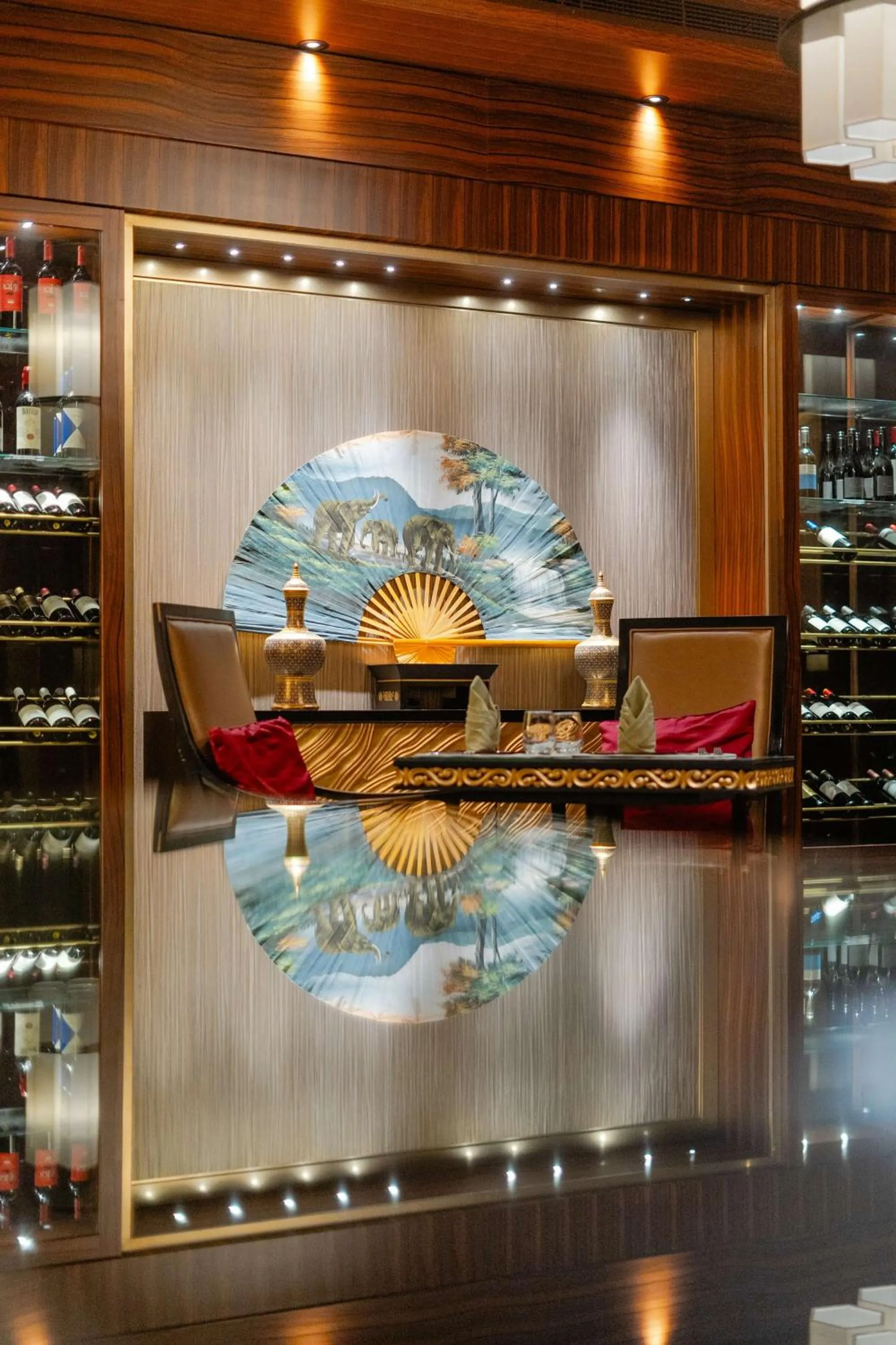 Restaurant/places to eat in Dusit Thani Abu Dhabi