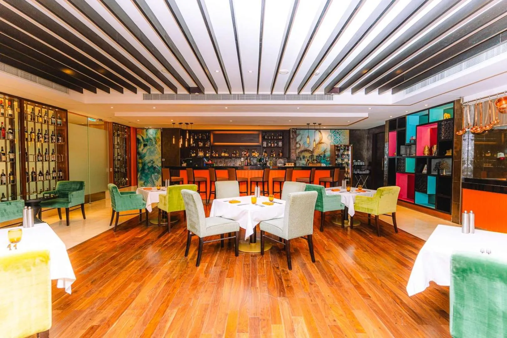 Restaurant/places to eat in Dusit Thani Abu Dhabi