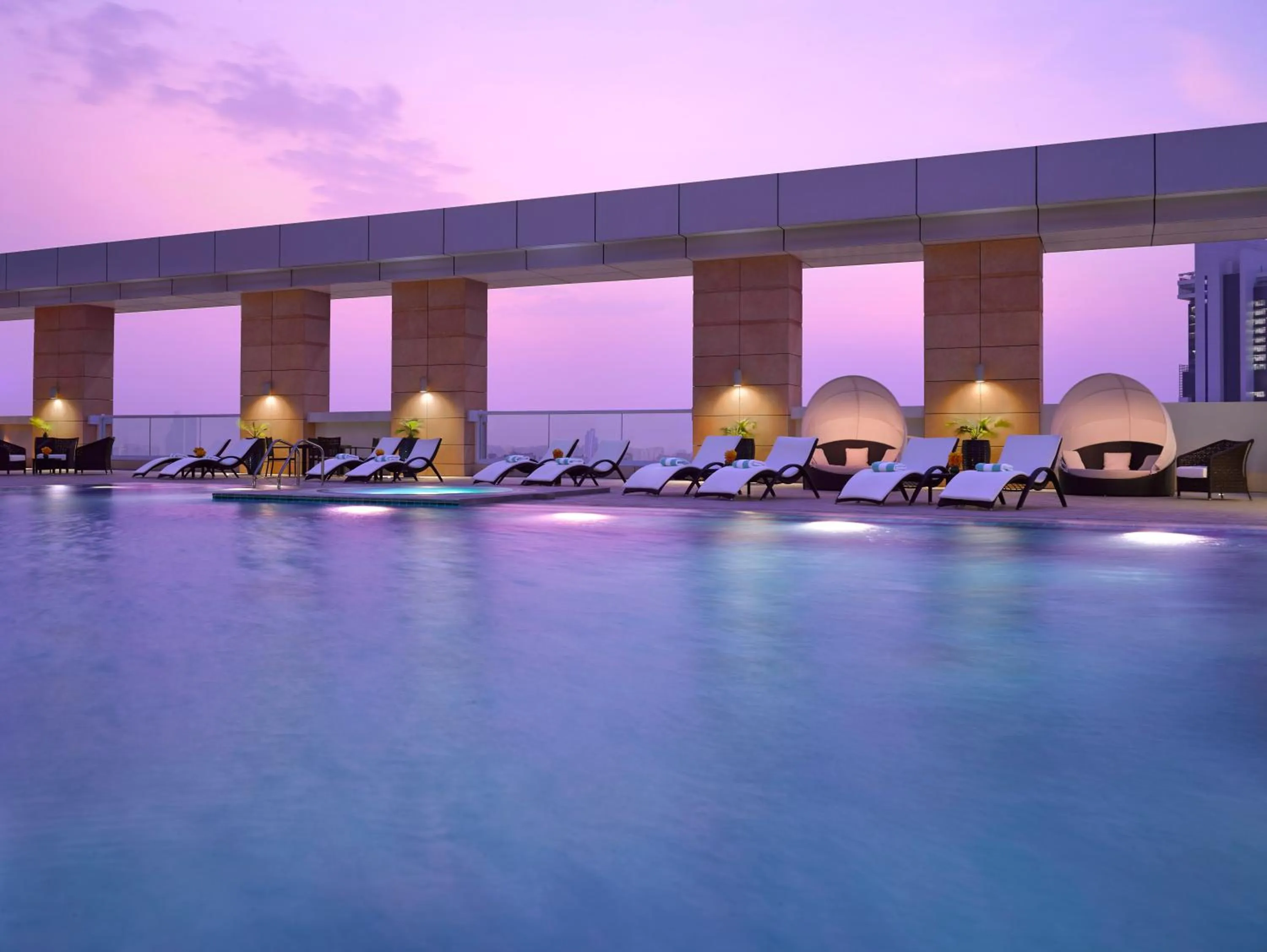 Swimming pool in Dusit Thani Abu Dhabi