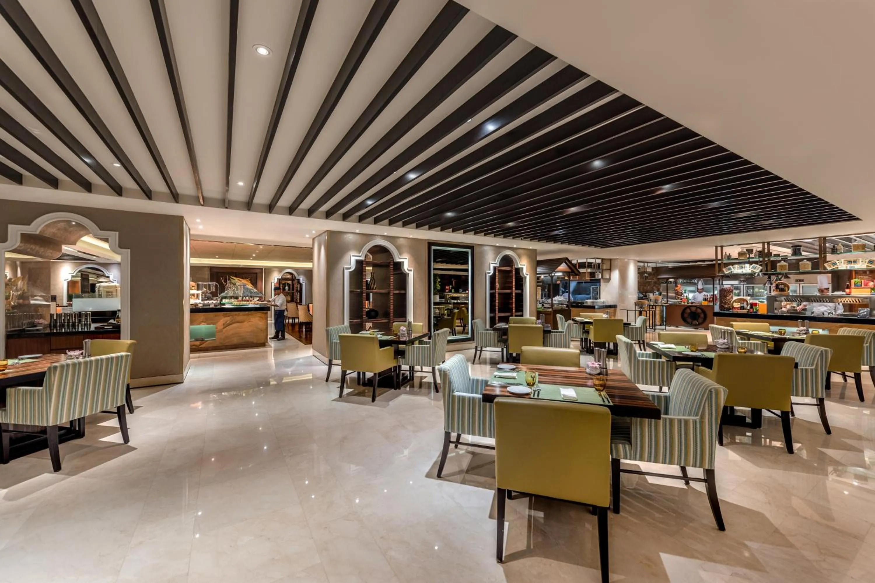 Restaurant/places to eat in Dusit Thani Abu Dhabi