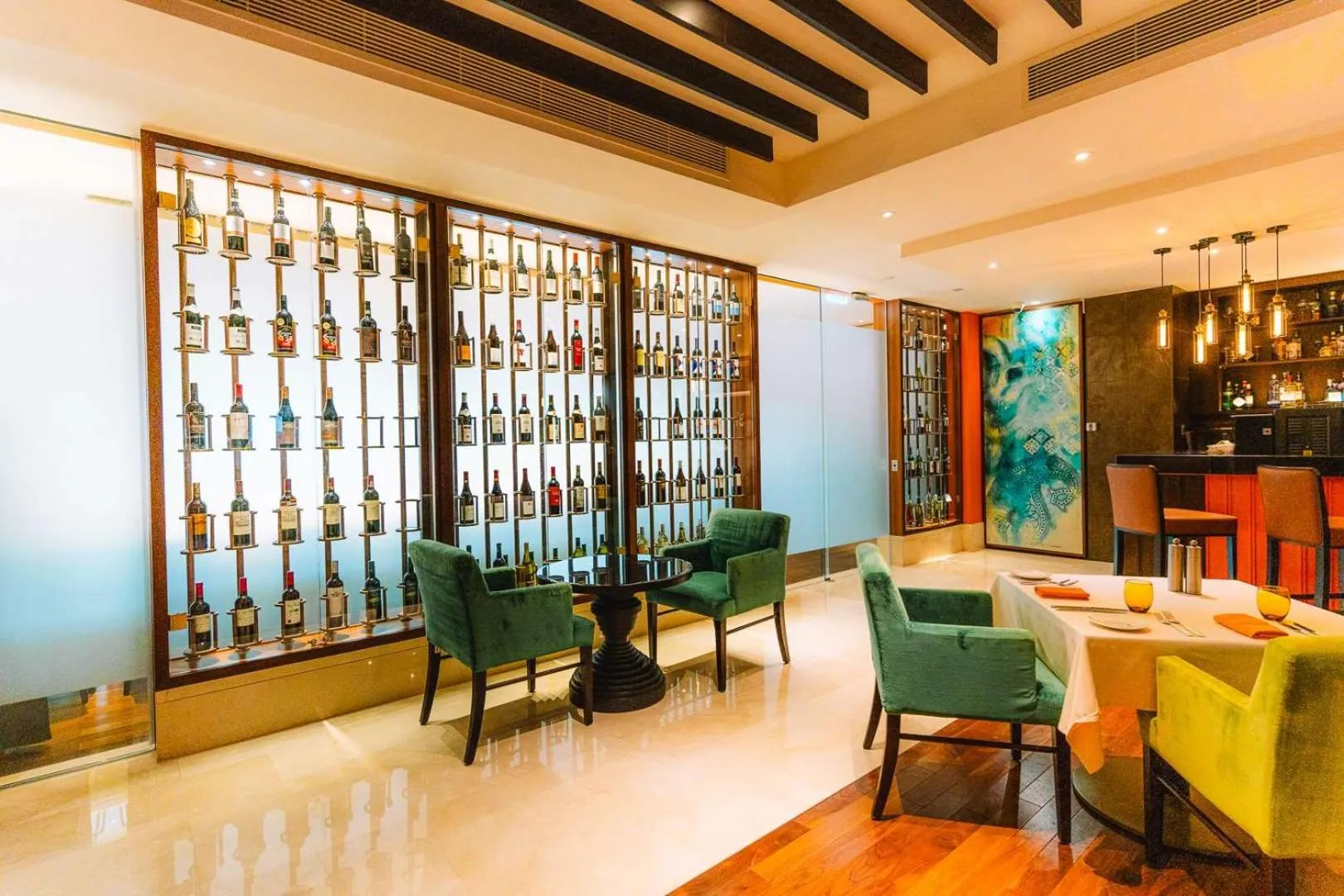 Restaurant/places to eat in Dusit Thani Abu Dhabi