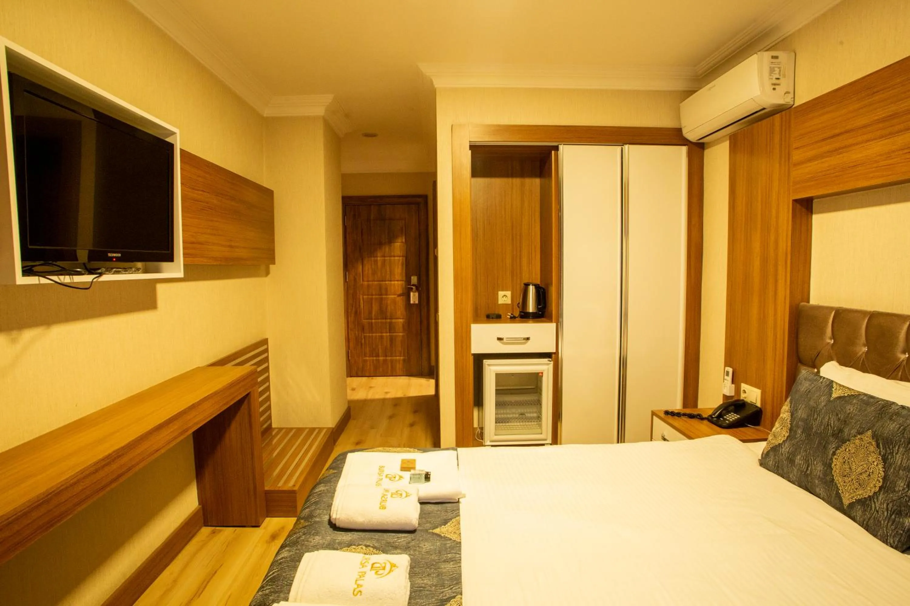 Bed in Bursa Palas Hotel