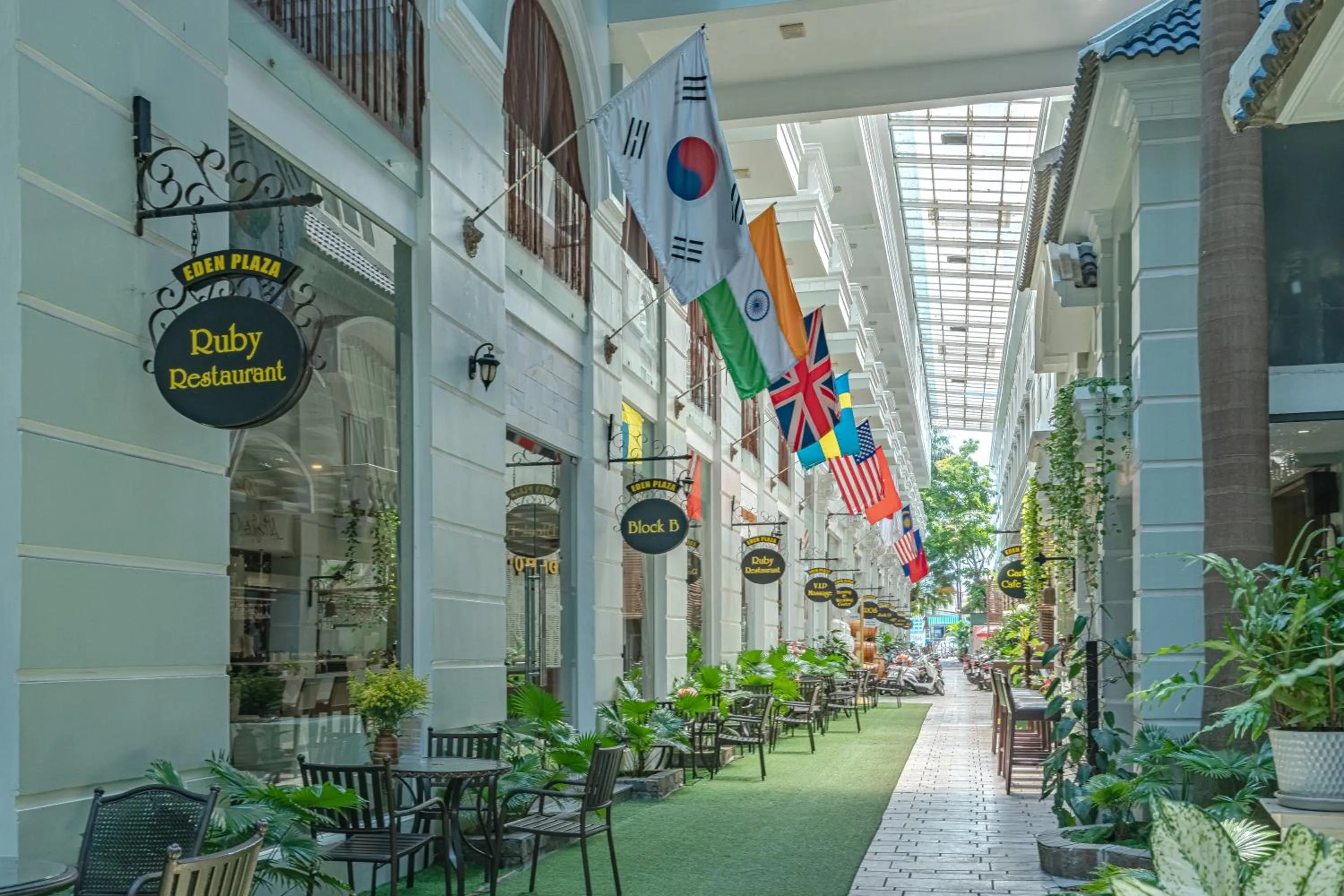 Lounge or bar in Eden Plaza Da Nang Hotel