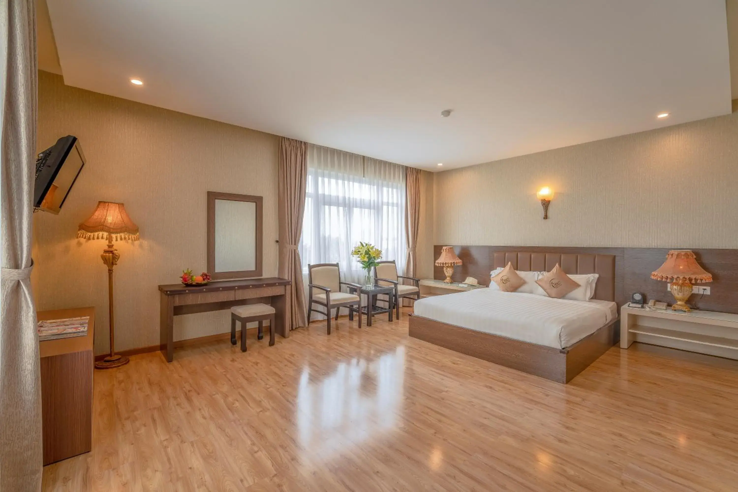 Deluxe Queen Room in Eden Plaza Da Nang Hotel Deluxe Queen Room in Eden Plaza Da Nang Hotel