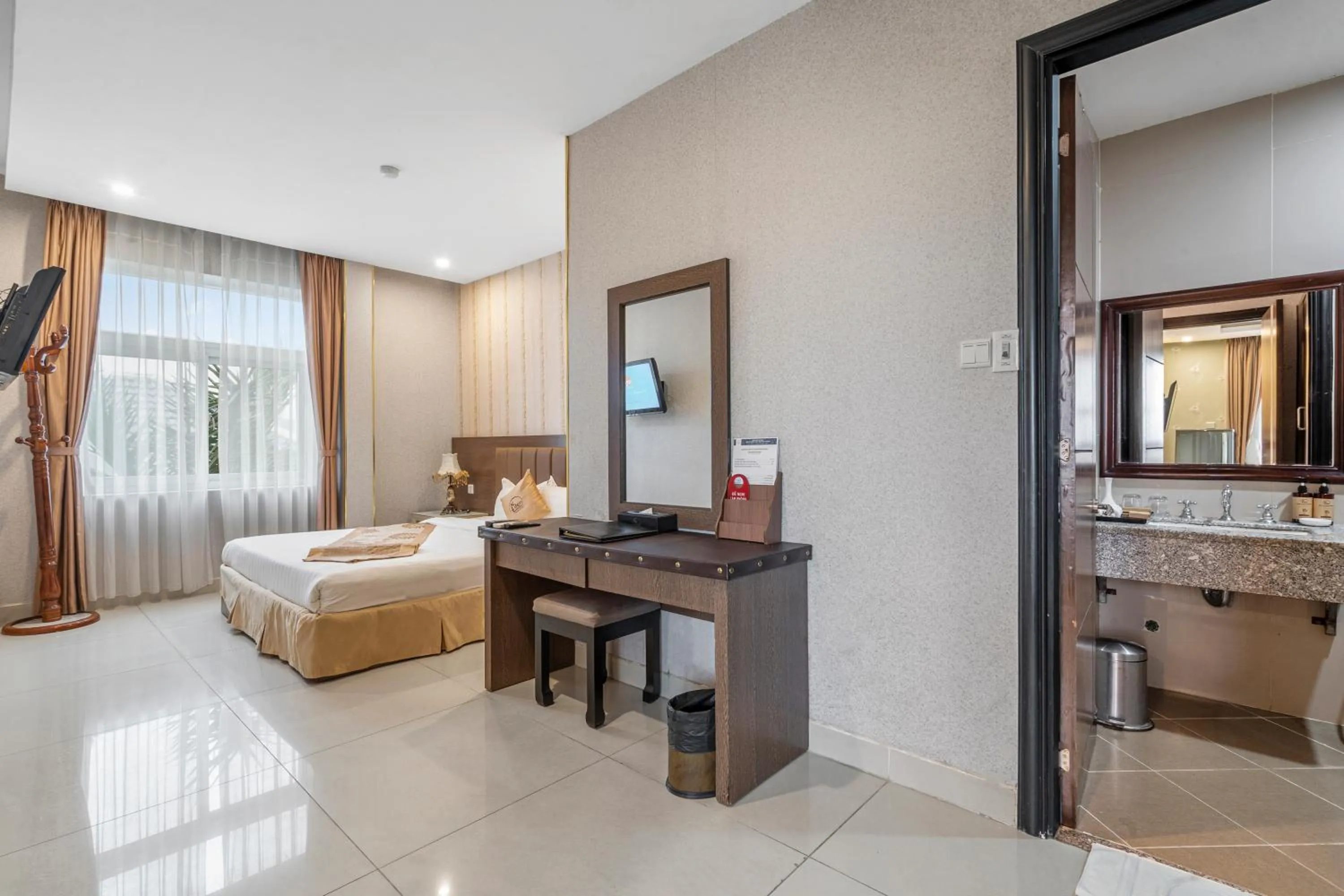 Bedroom, Bed in Eden Plaza Da Nang Hotel