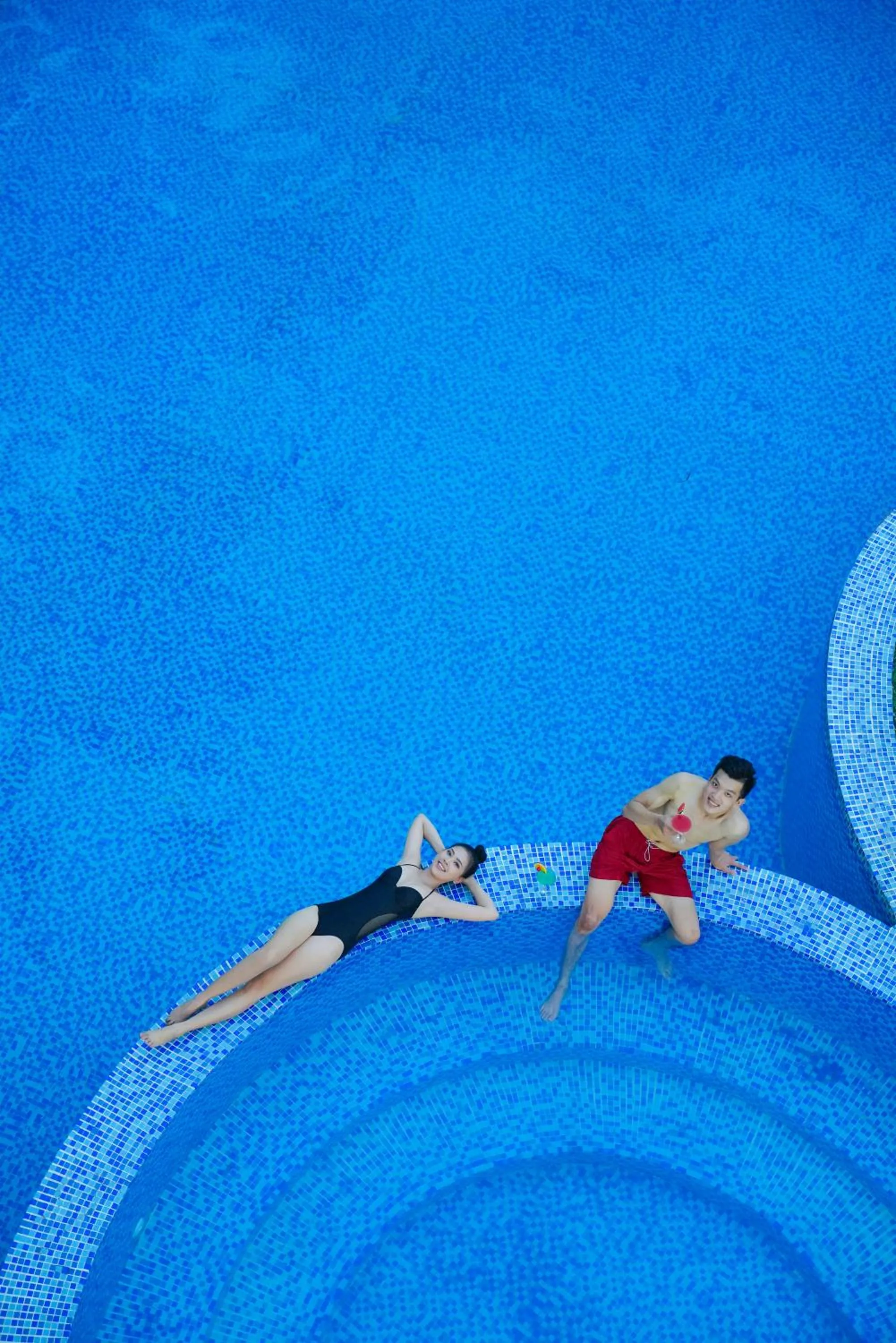 Swimming pool in Eden Plaza Da Nang Hotel