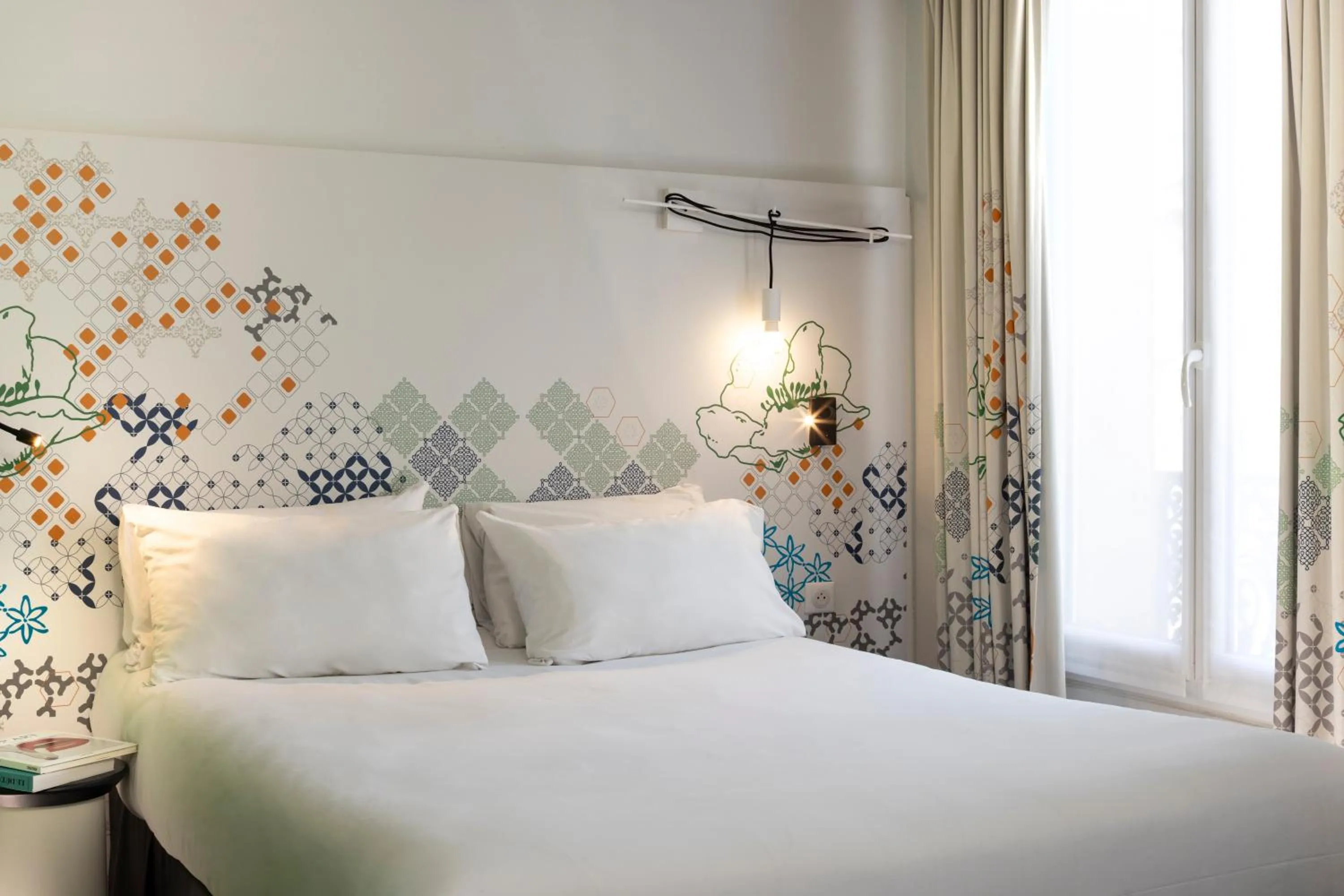 Bedroom, Bed in Ibis Styles Paris Gare Saint Lazare