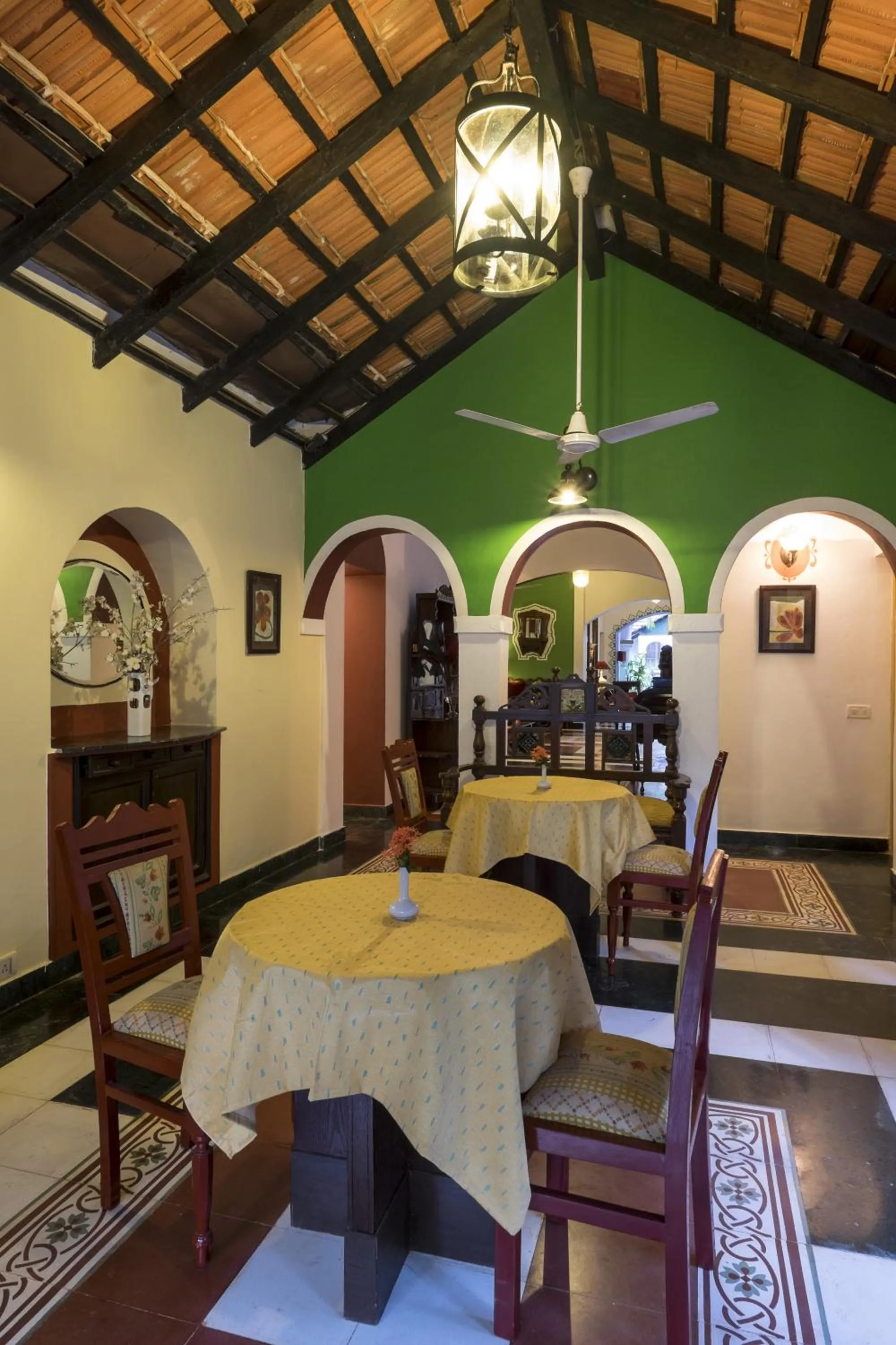 Restaurant/places to eat in Casa Anjuna