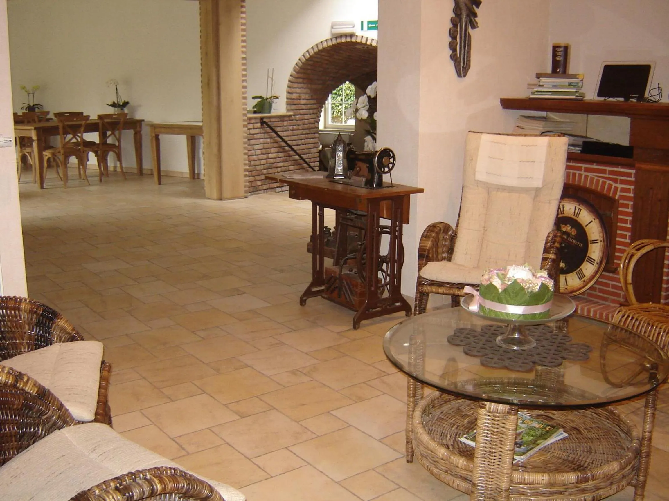 Communal lounge/ TV room in B&B Wisteria