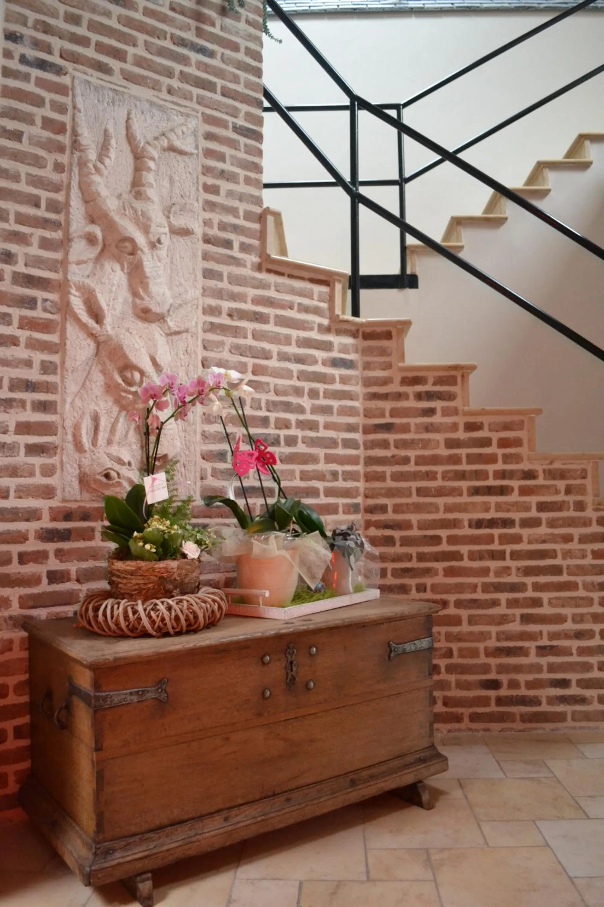 Decorative detail in B&B Wisteria