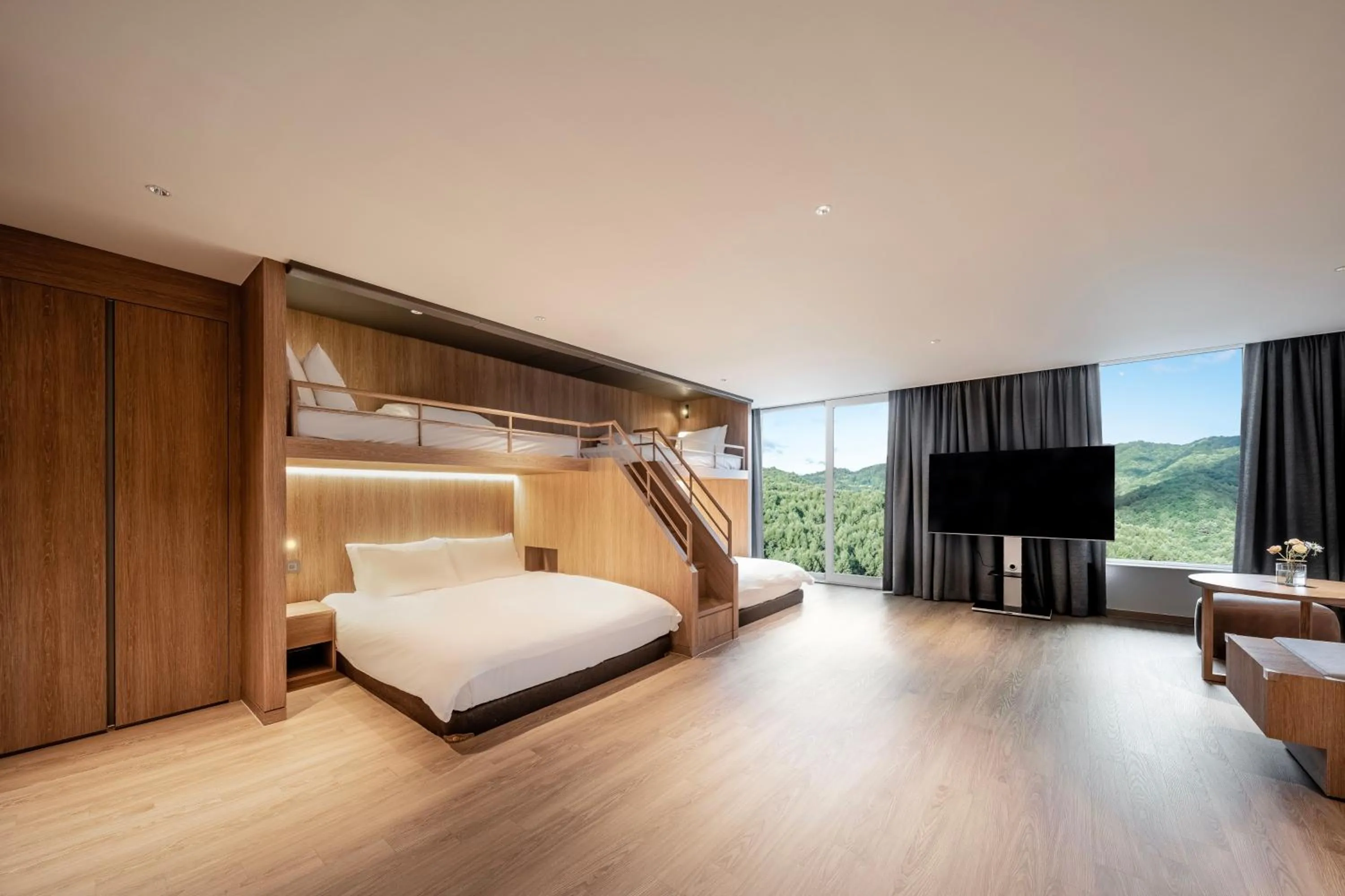 Photo of the whole room, Bed in Phoenix Resort Pyeongchang