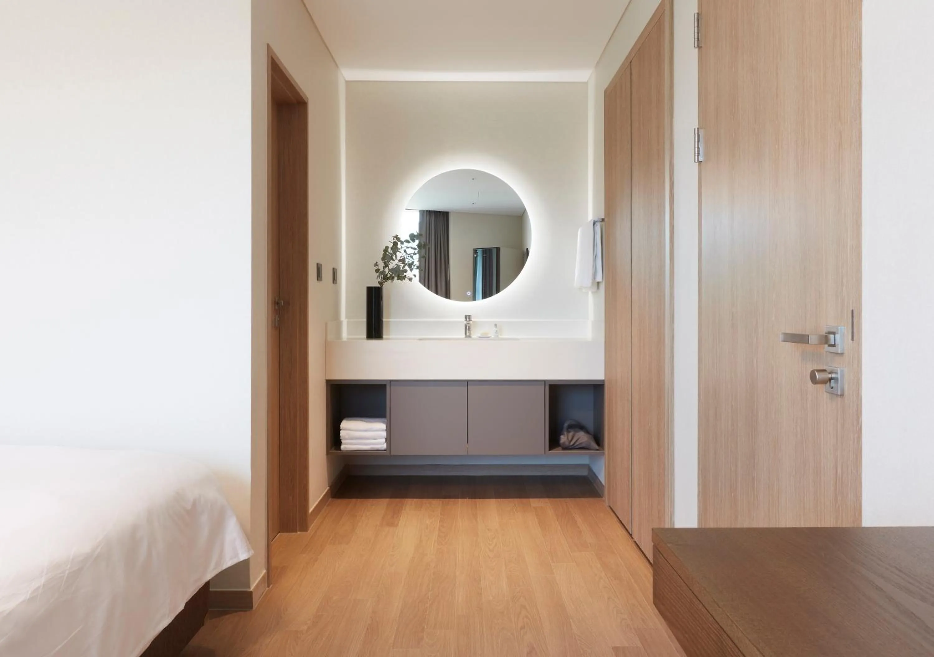 Toilet, Bed in Phoenix Resort Pyeongchang