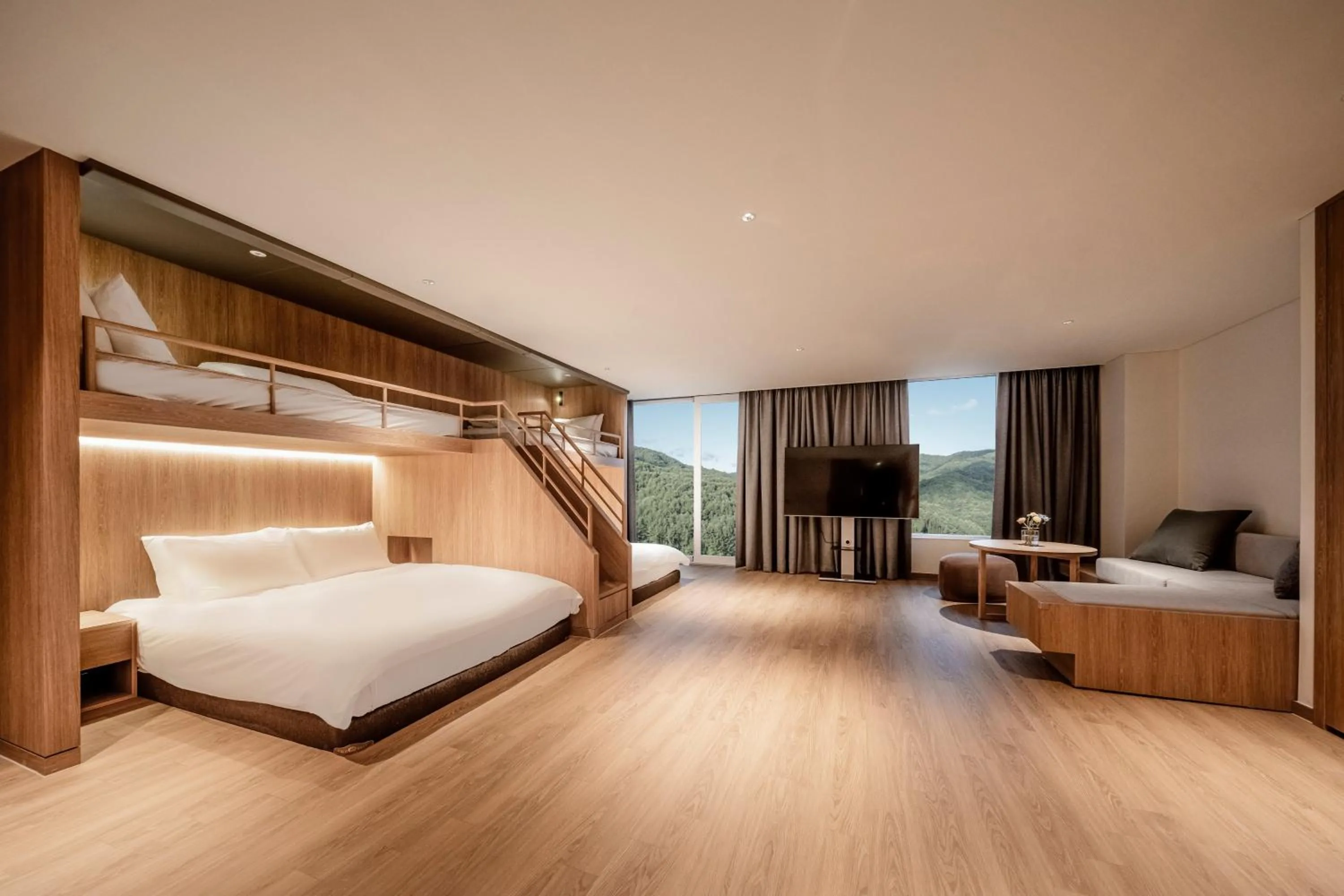 Living room, Bed in Phoenix Resort Pyeongchang
